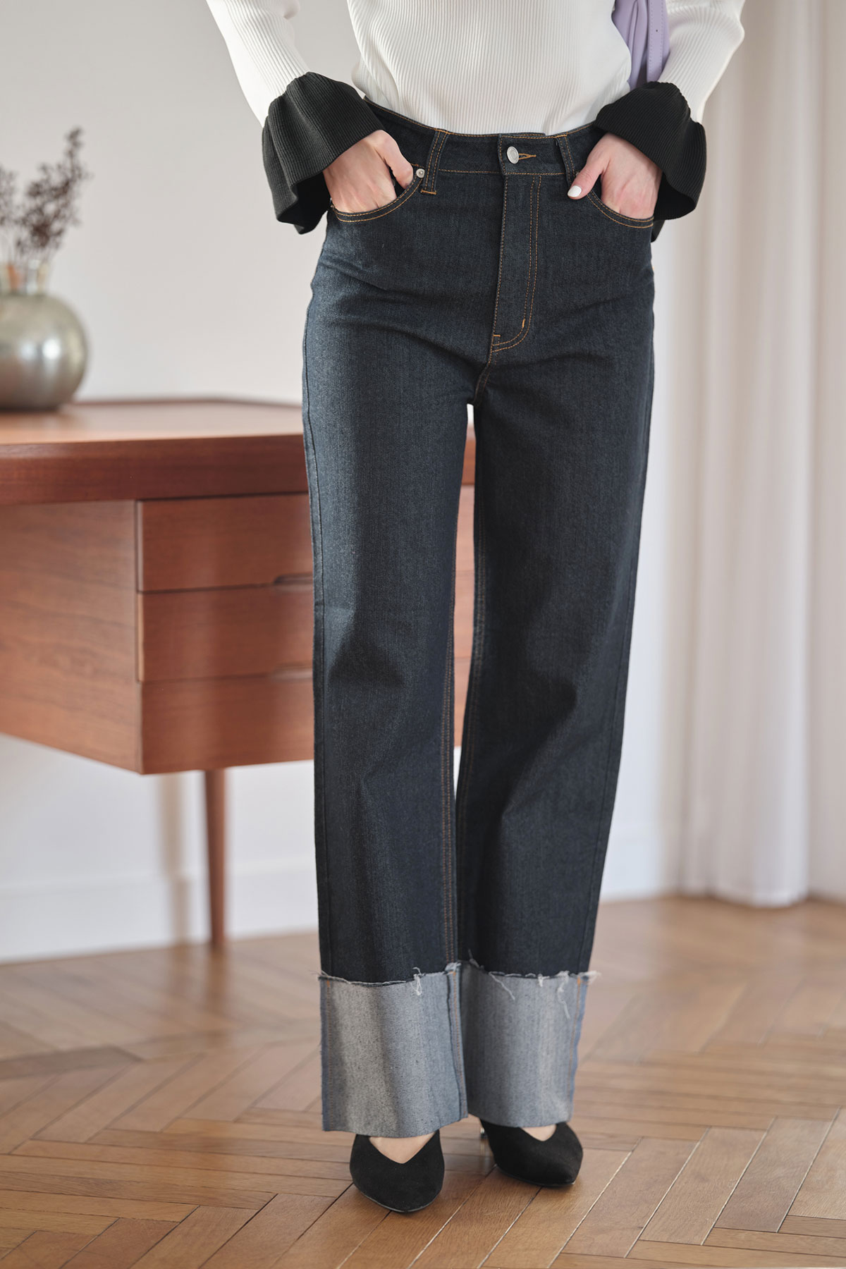 9月3日オフィシャルサイト限定少量再販！【金子麻貴さん着用】ロールアップワイドデニムパンツ