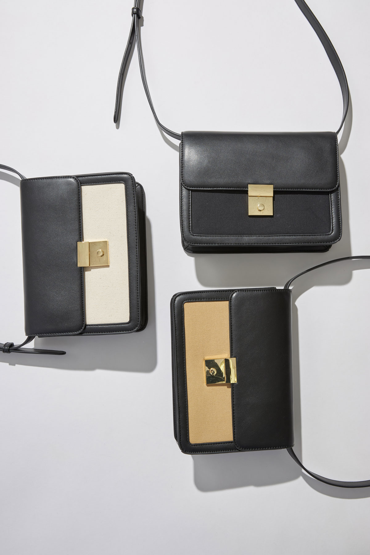 軽量キャンバスフラップショルダーバッグ