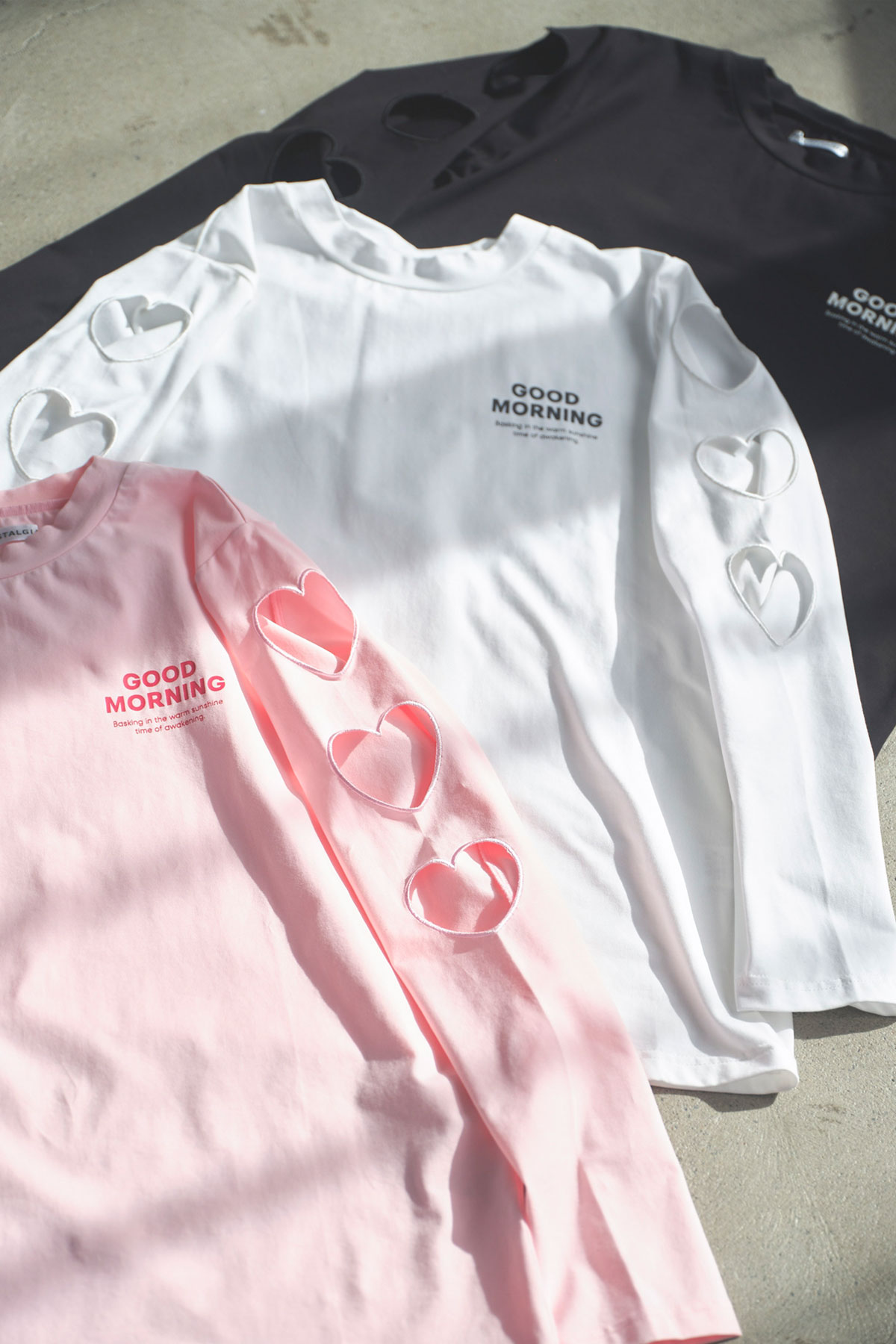 ハート刺繍ロゴプリントTシャツ
