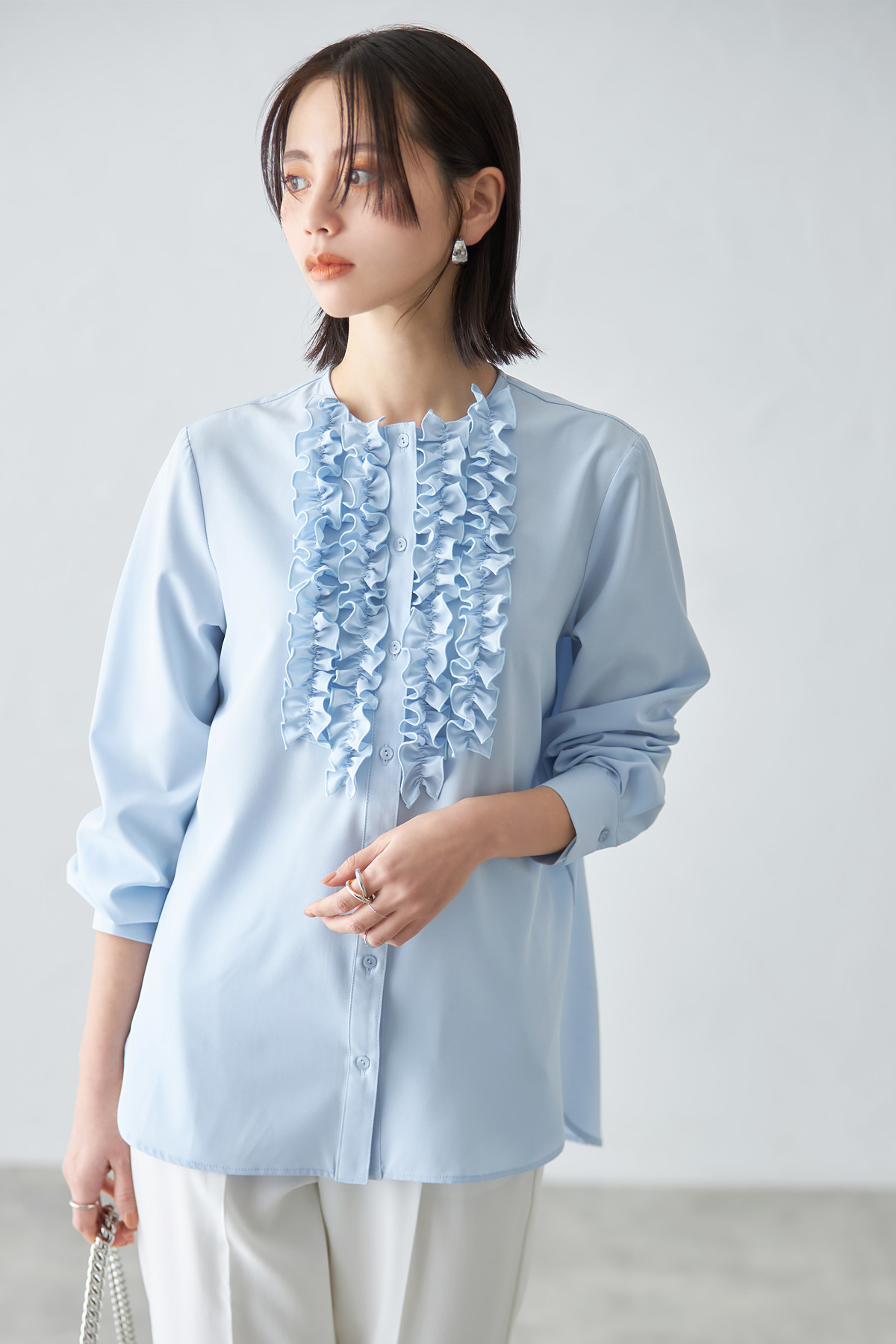 5月27日オフィシャルサイト限定再販！フロントフリルブラウス