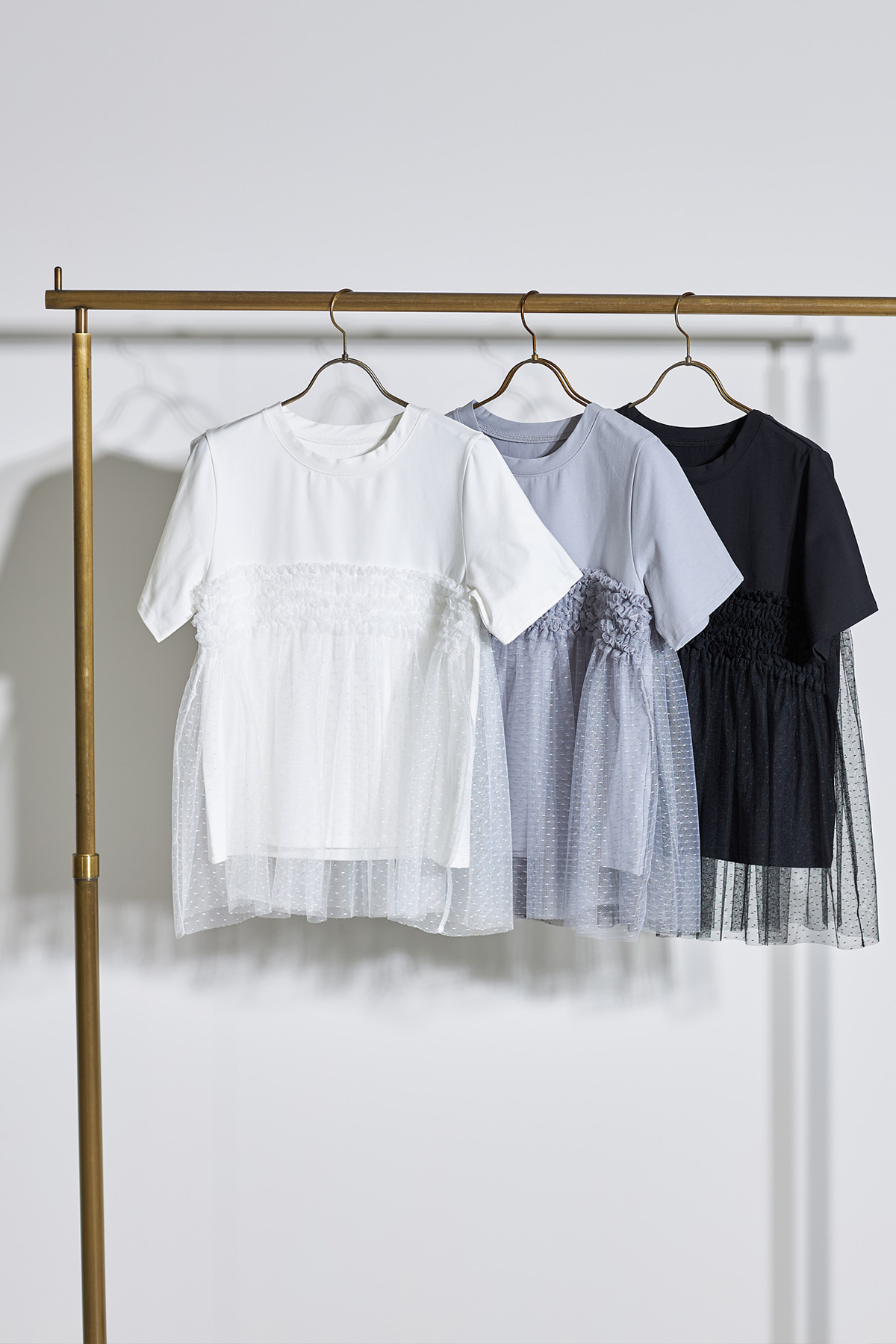 ドットチュールフリルギャザーTシャツ