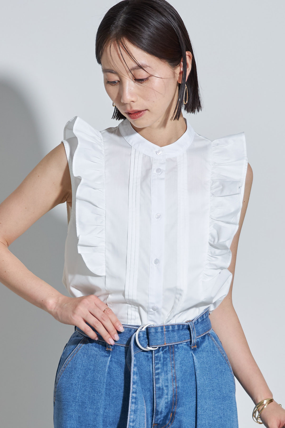 ピンタックフリルブラウス