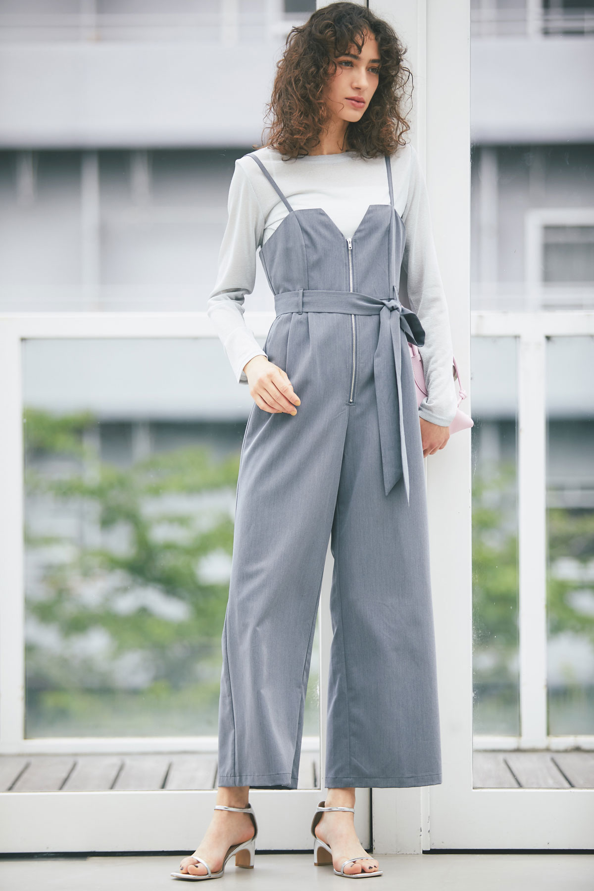 フロントジップオールインワン