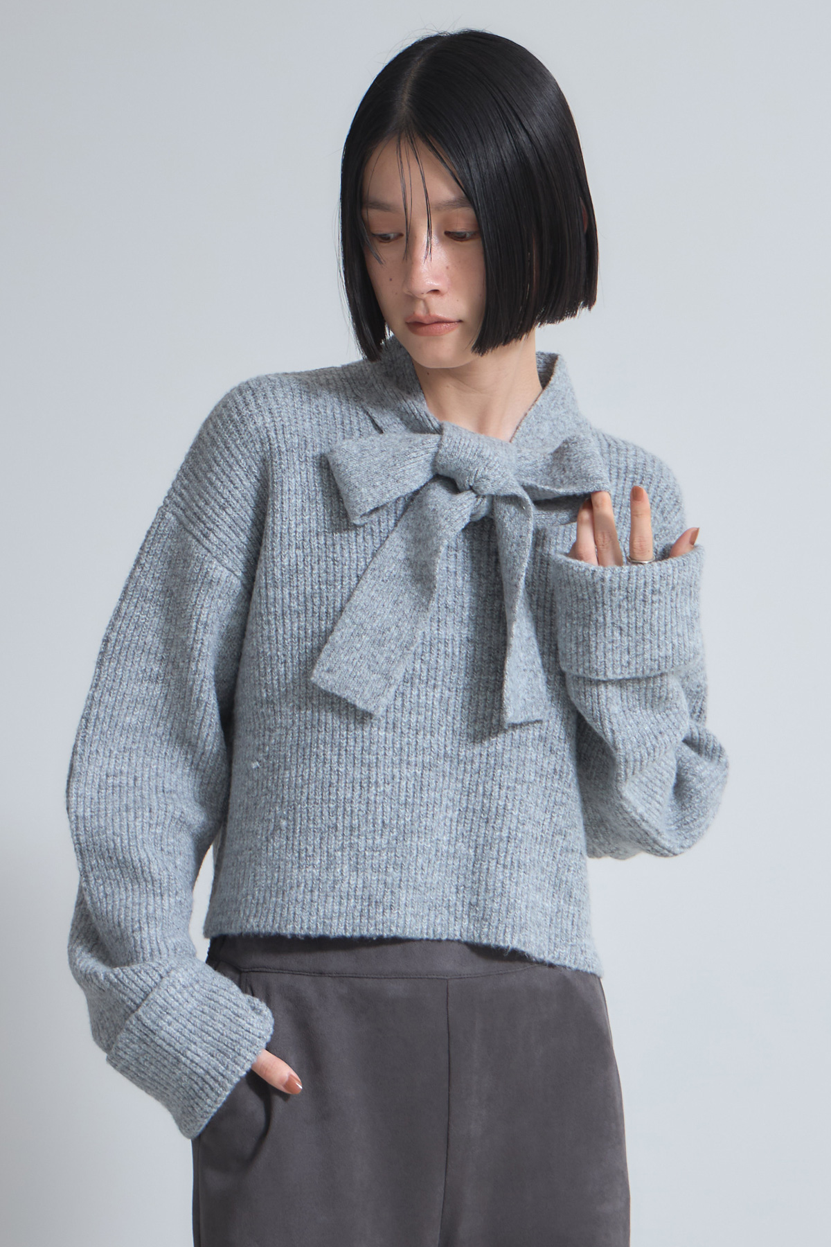【SALE キャンセル分少量入荷！】ボウタイリボン畦ニットプルオーバー＊SALE品につき返品/交換/注文確定後の変更キャンセル不可＊