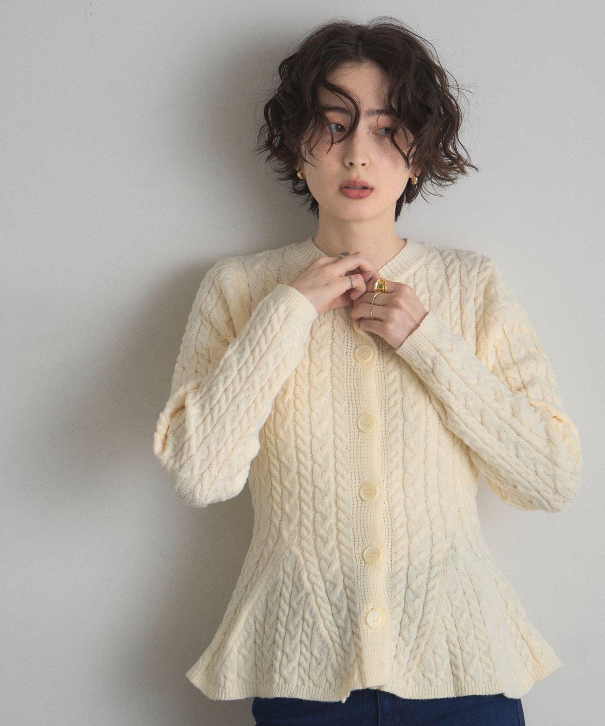 1月21日オフィシャルサイト限定再販！ケーブルペプラムニットカーディガン