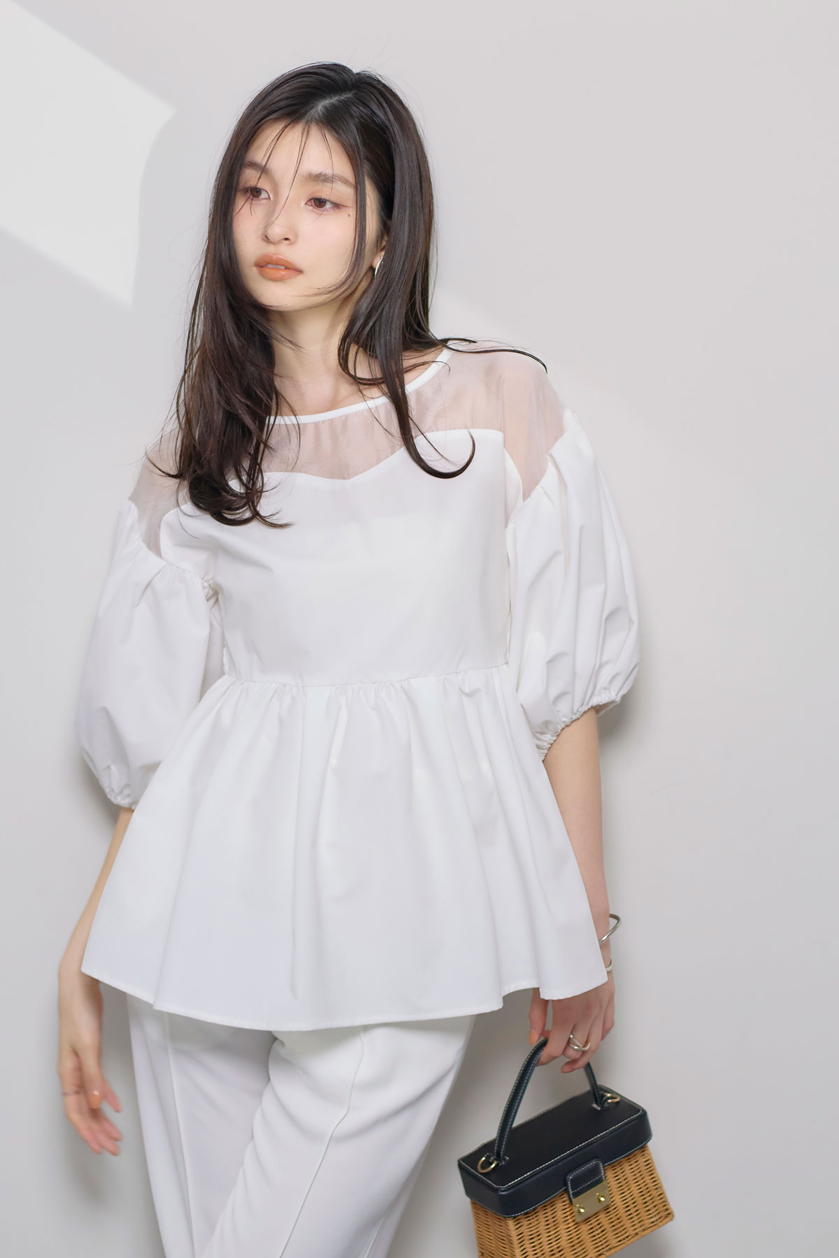 ボリュームスリーブブラウス＊SALE品につき返品/交換/注文確定後の変更キャンセル不可＊
