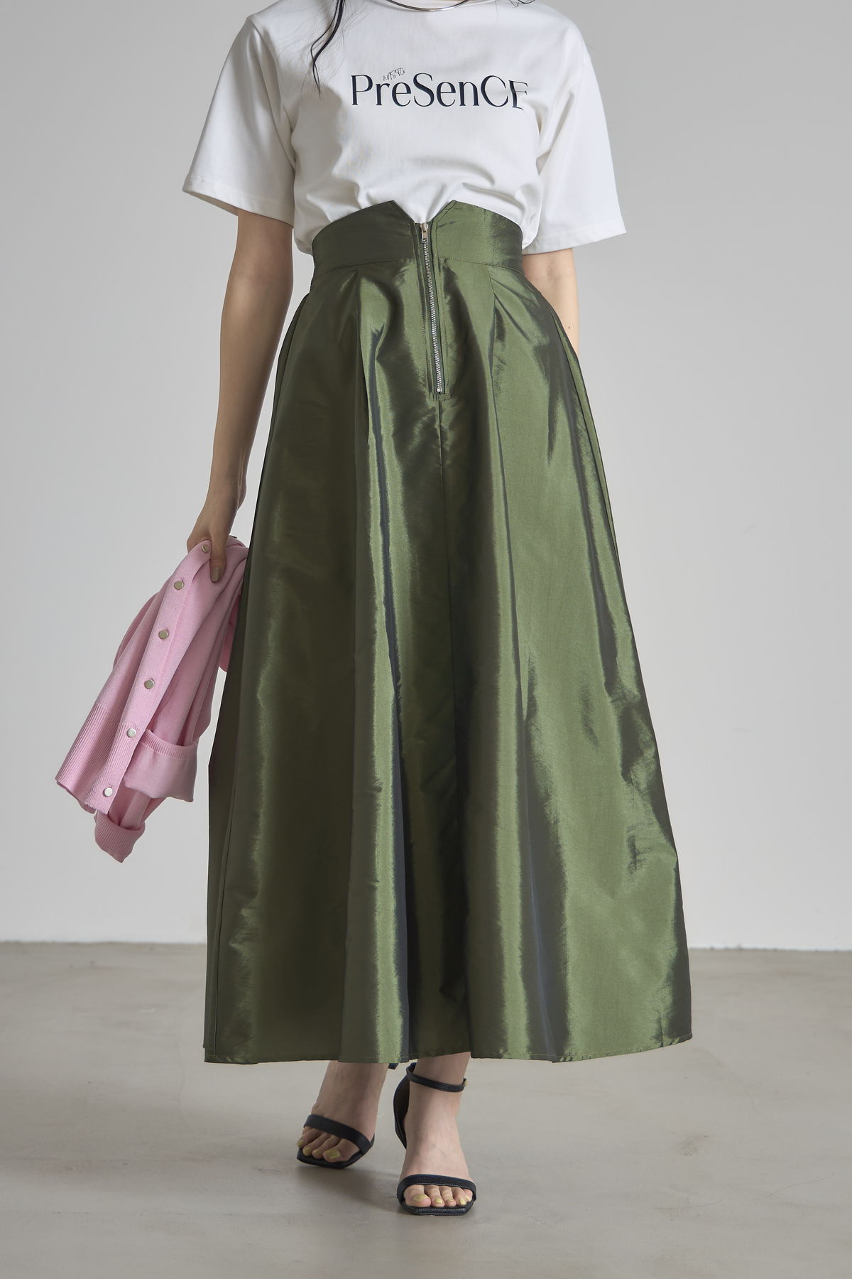 【SPRING SALE】フロントジップタックフレアスカート＊SALE品につき返品/交換/注文確定後の変更キャンセル不可＊