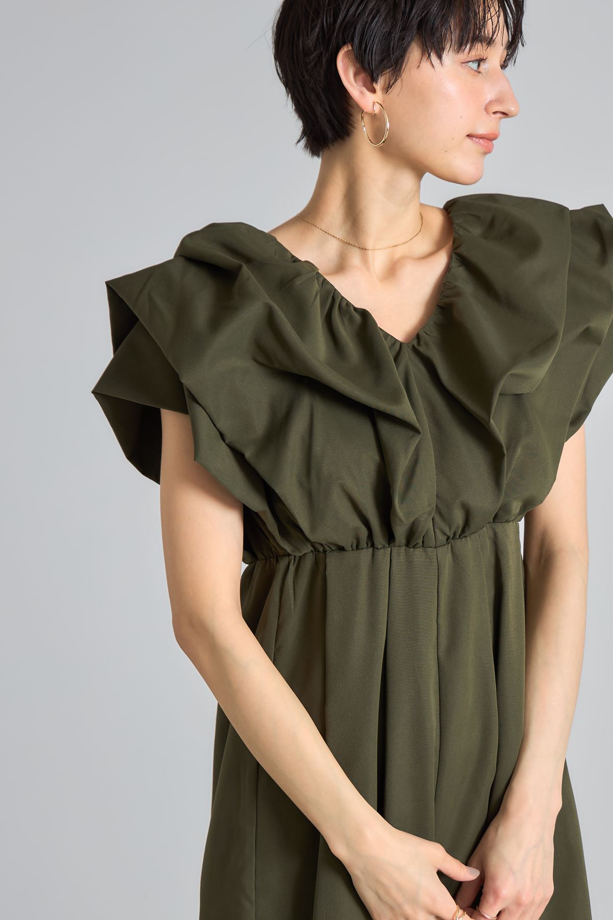 ボリュームスリーブロンパース＊SALE品につき返品/交換/注文確定後の変更キャンセル不可＊