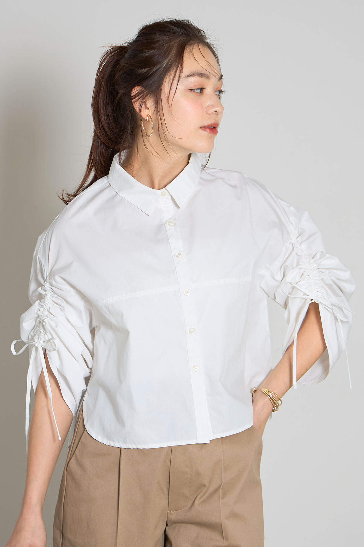 【8/27 0:00 SALE再値下げ！】袖シャーリングブラウス＊SALE品につき返品/交換/注文確定後の変更キャンセル不可＊