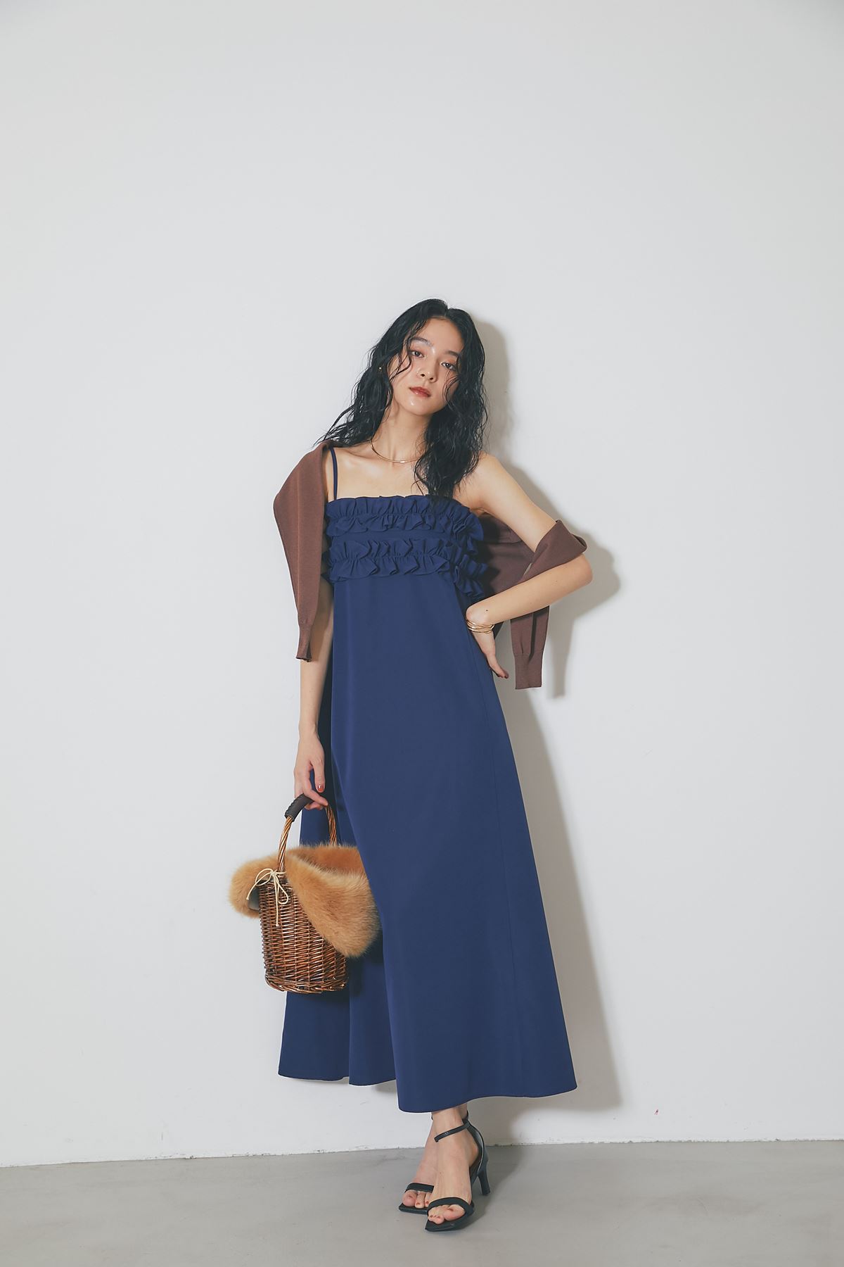 フリルデザインキャミワンピース