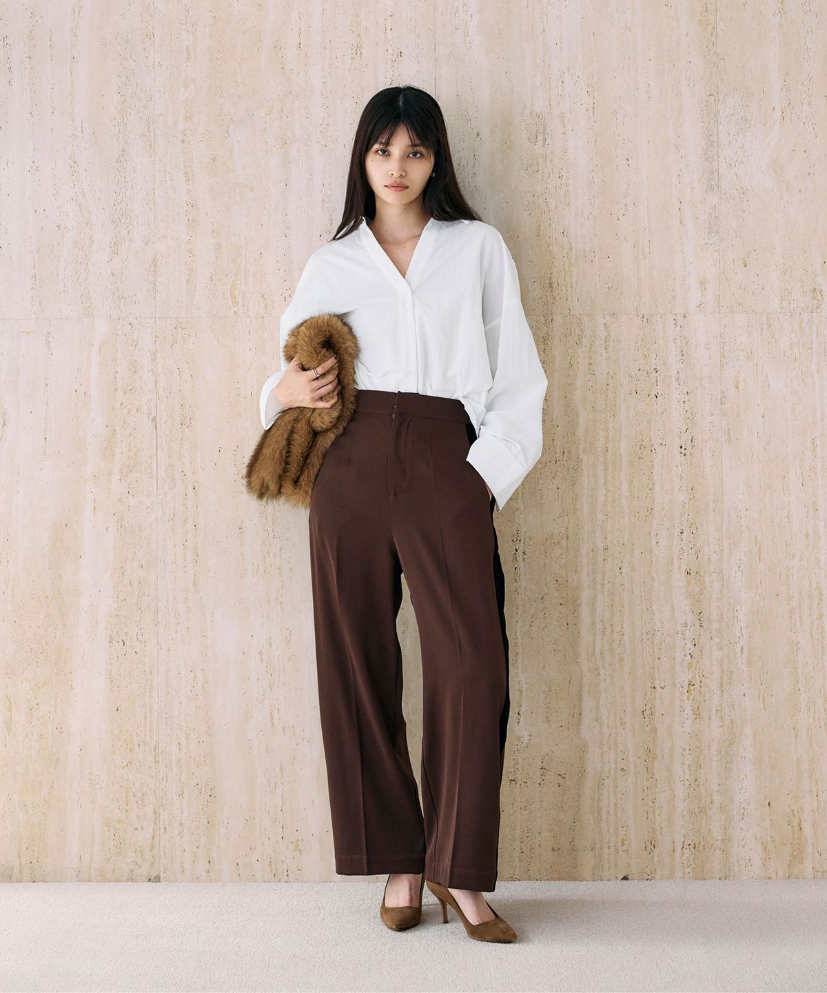 【FINAL SALE】【宮本茉由さんカタログ着用】サイドベロアラインパンツ＊SALE品につき返品/交換/注文確定後の変更キャンセル不可＊