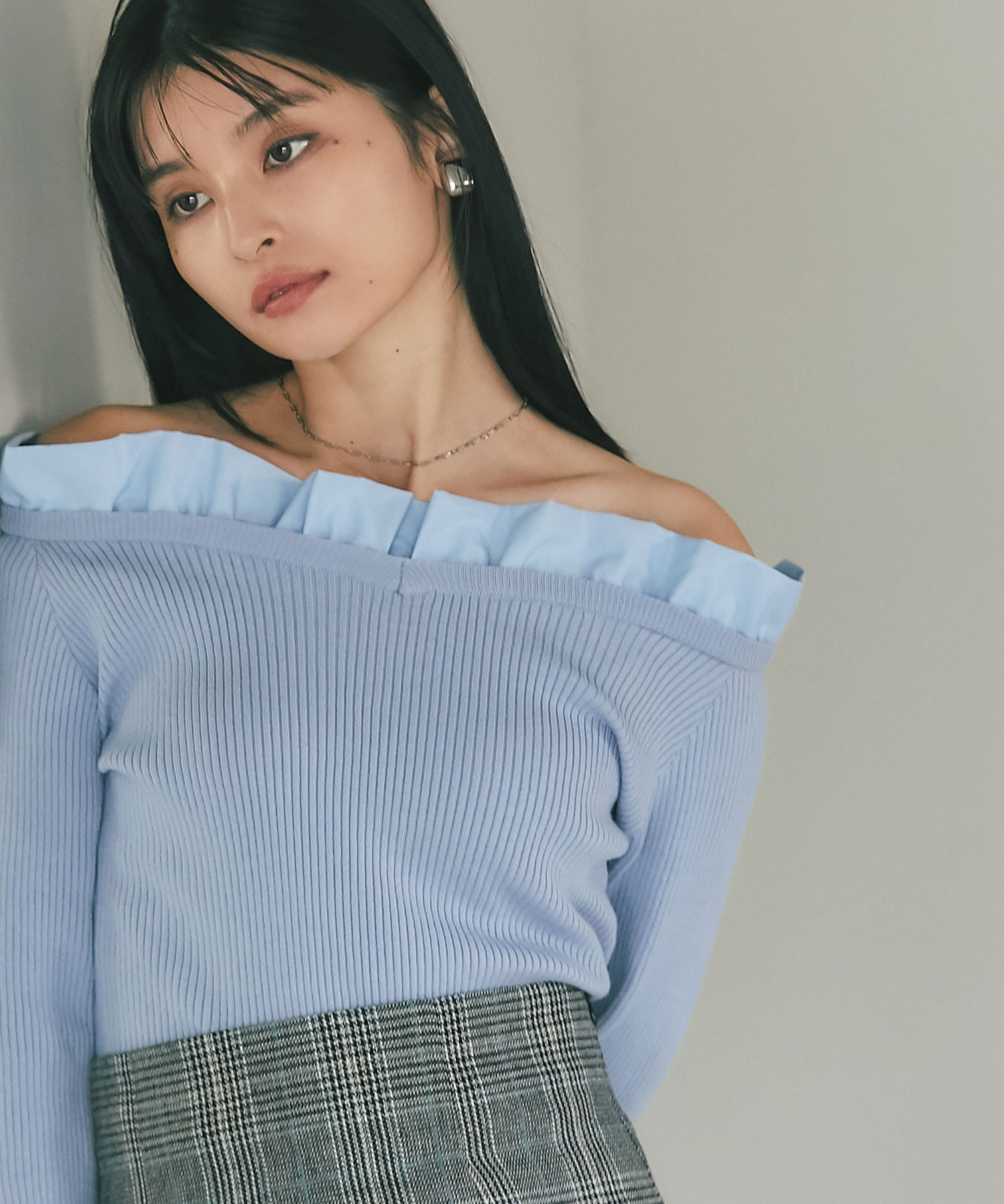 フリルオフショルニット（長袖）