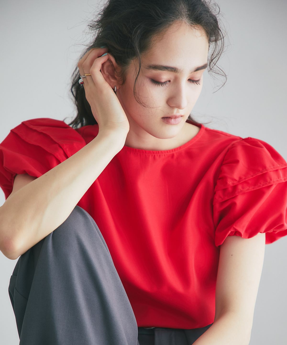 タックボリュームスリーブブラウス