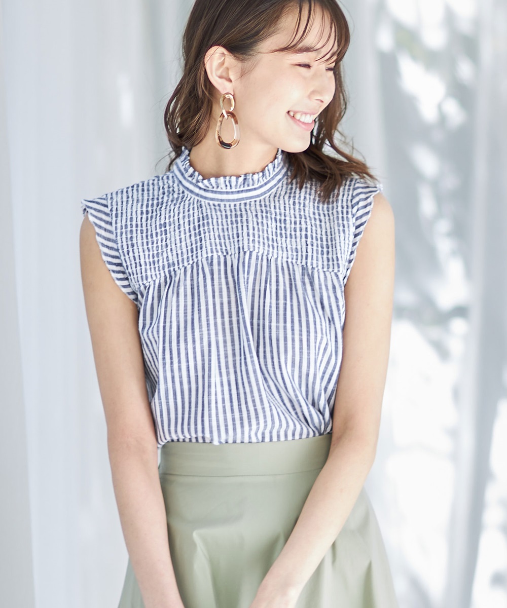 プチハイネック肩フリルブラウス