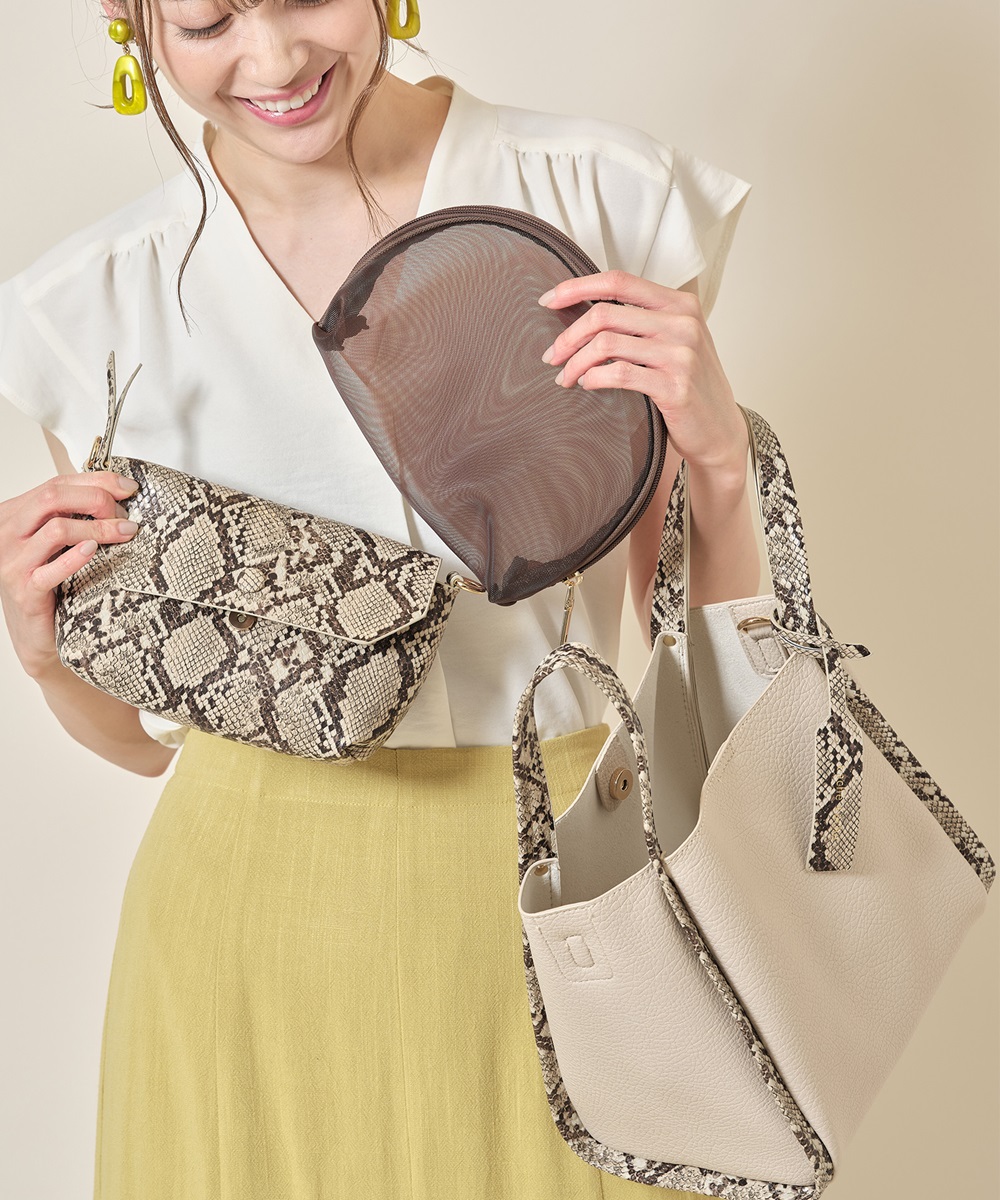 ミニショルダー付ソフトレザー調ミニバッグ《一部の店舗のみ入荷》