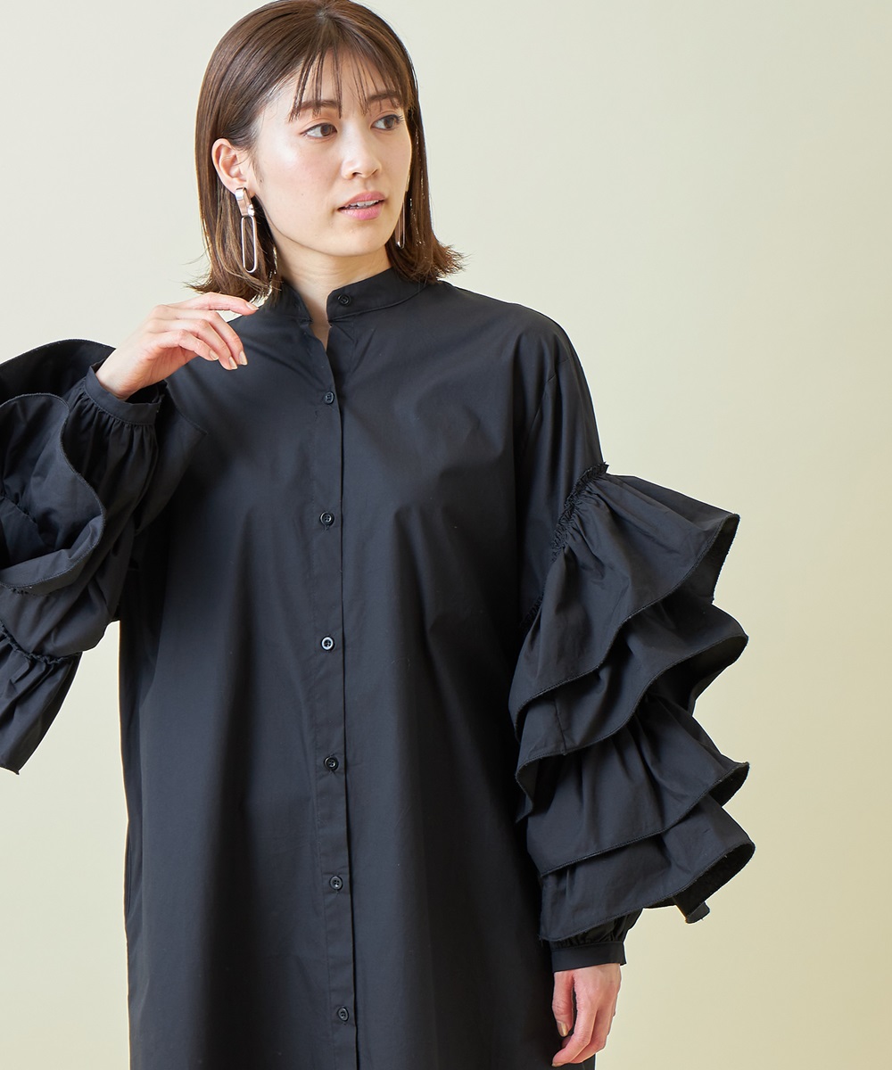 ギャザーティアードスリーブシャツ《一部の店舗のみ入荷》