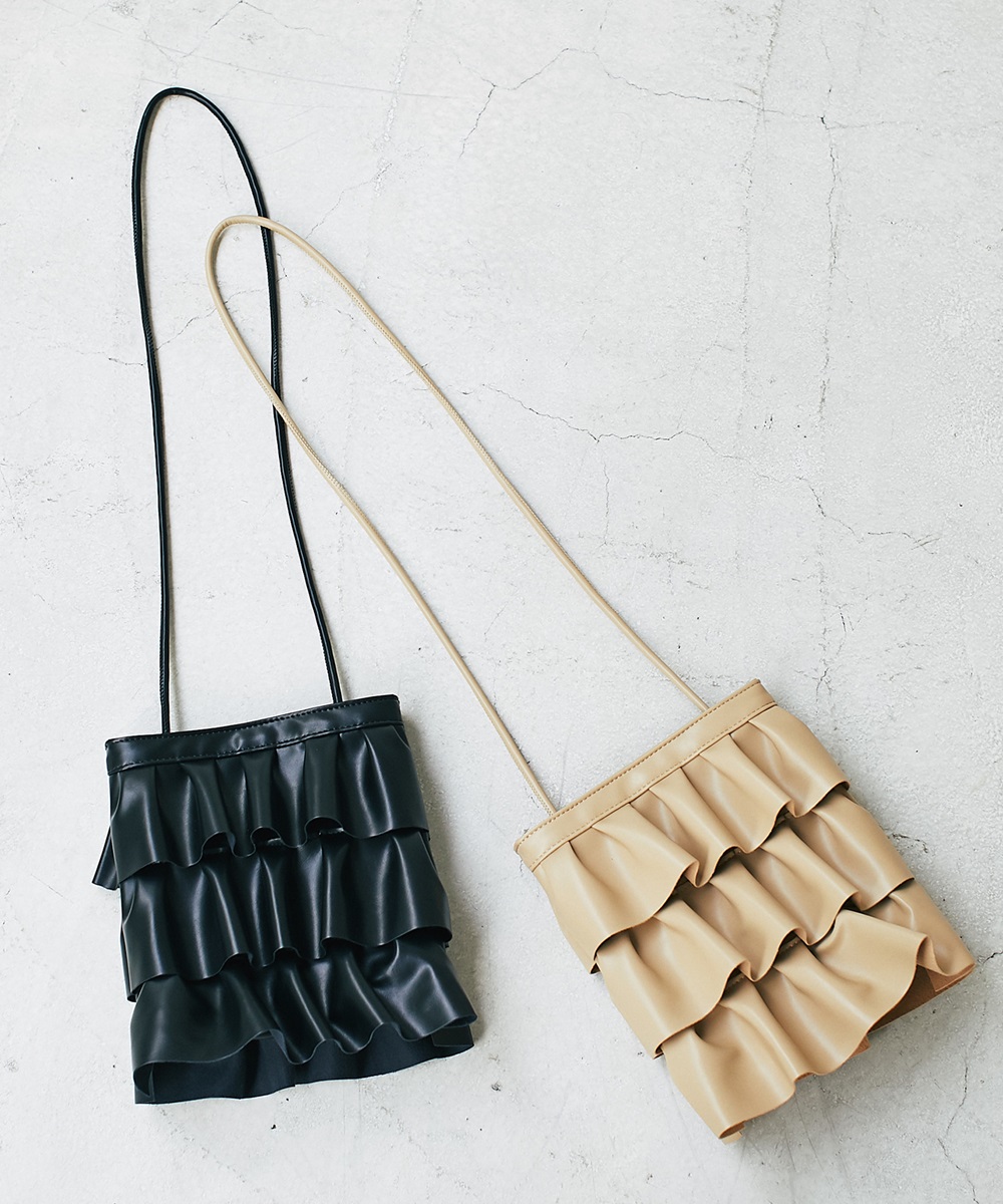 フリルショルダーバック※一部店舗のみ入荷