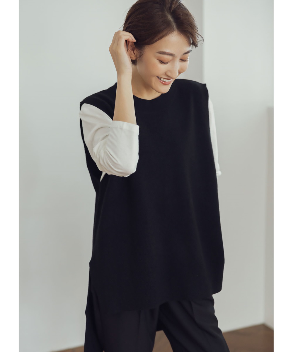 《金子麻貴さん着用》サイドスリットニットベスト