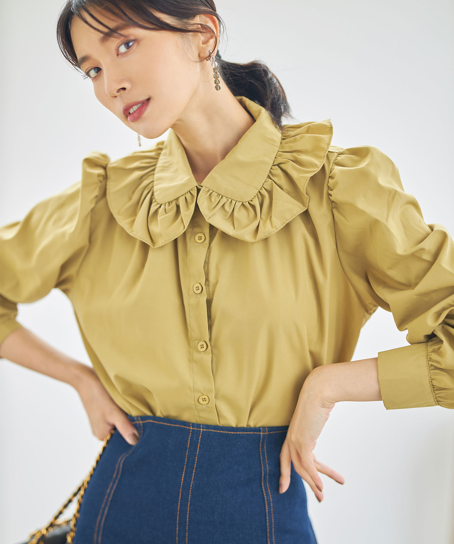 ビッグフリルカラーシャツ《ladychic》※WEB限定発売
