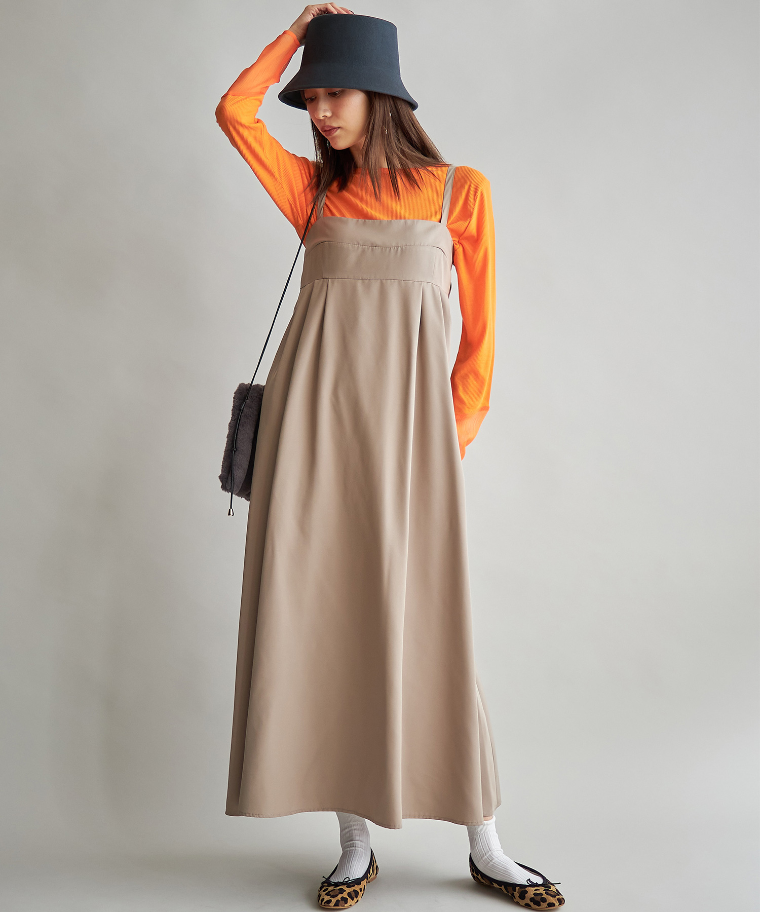 【WEB限定】バックシャーリングキャミワンピース