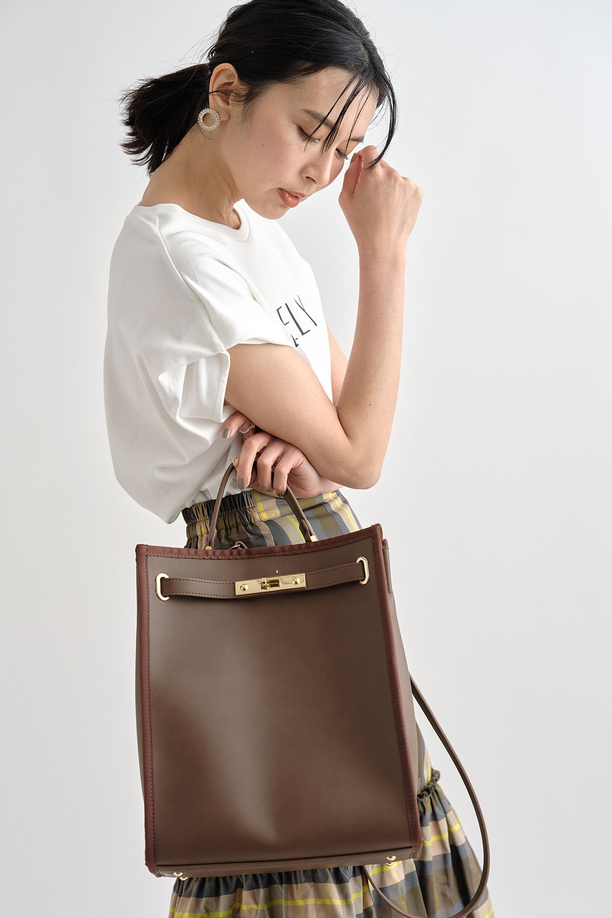 【WEB限定】スマホショルダー付ヒネリワンハンドルトート