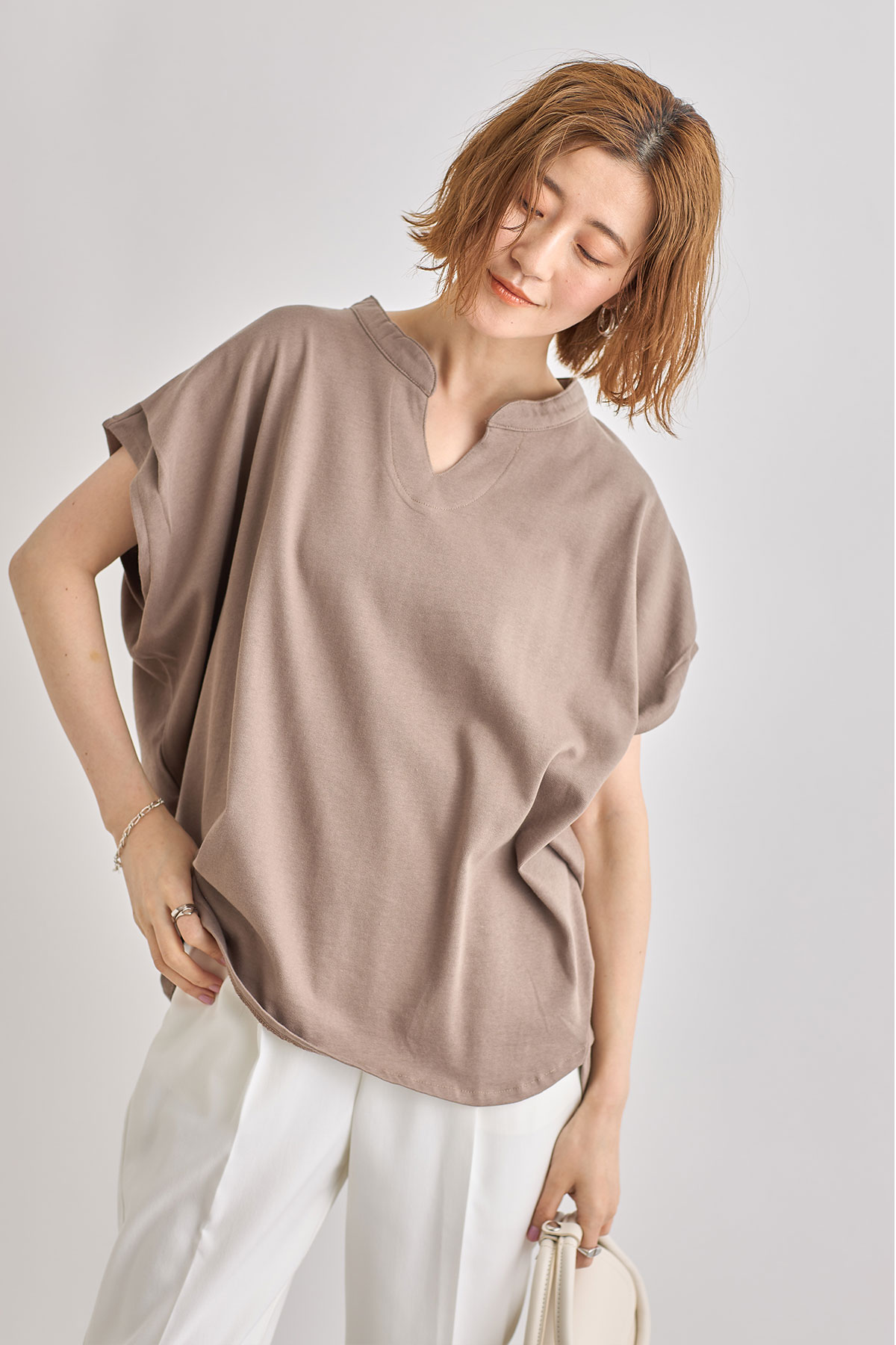 【WEB限定】フレンチキーネックカットソー