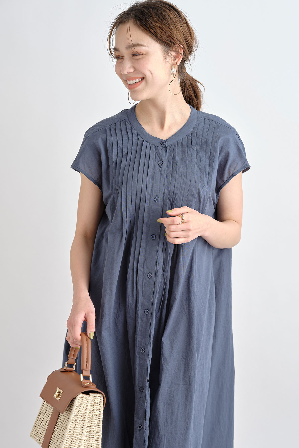【WEB限定】フレンチスリーブタックワンピース
