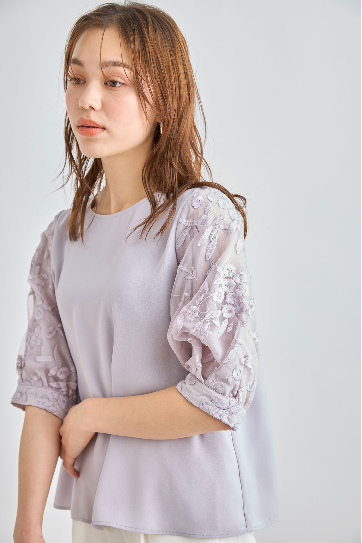 【WEB限定】５分袖袖レース切替ブラウス