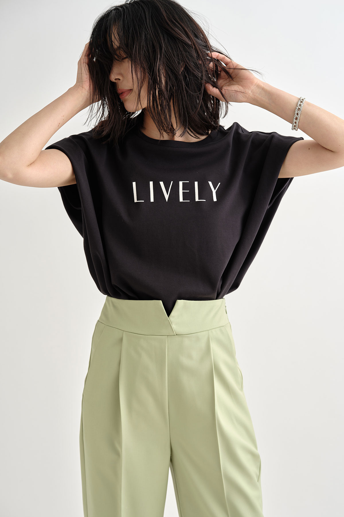 【WEB限定】巻きタックロゴカットプルオーバー