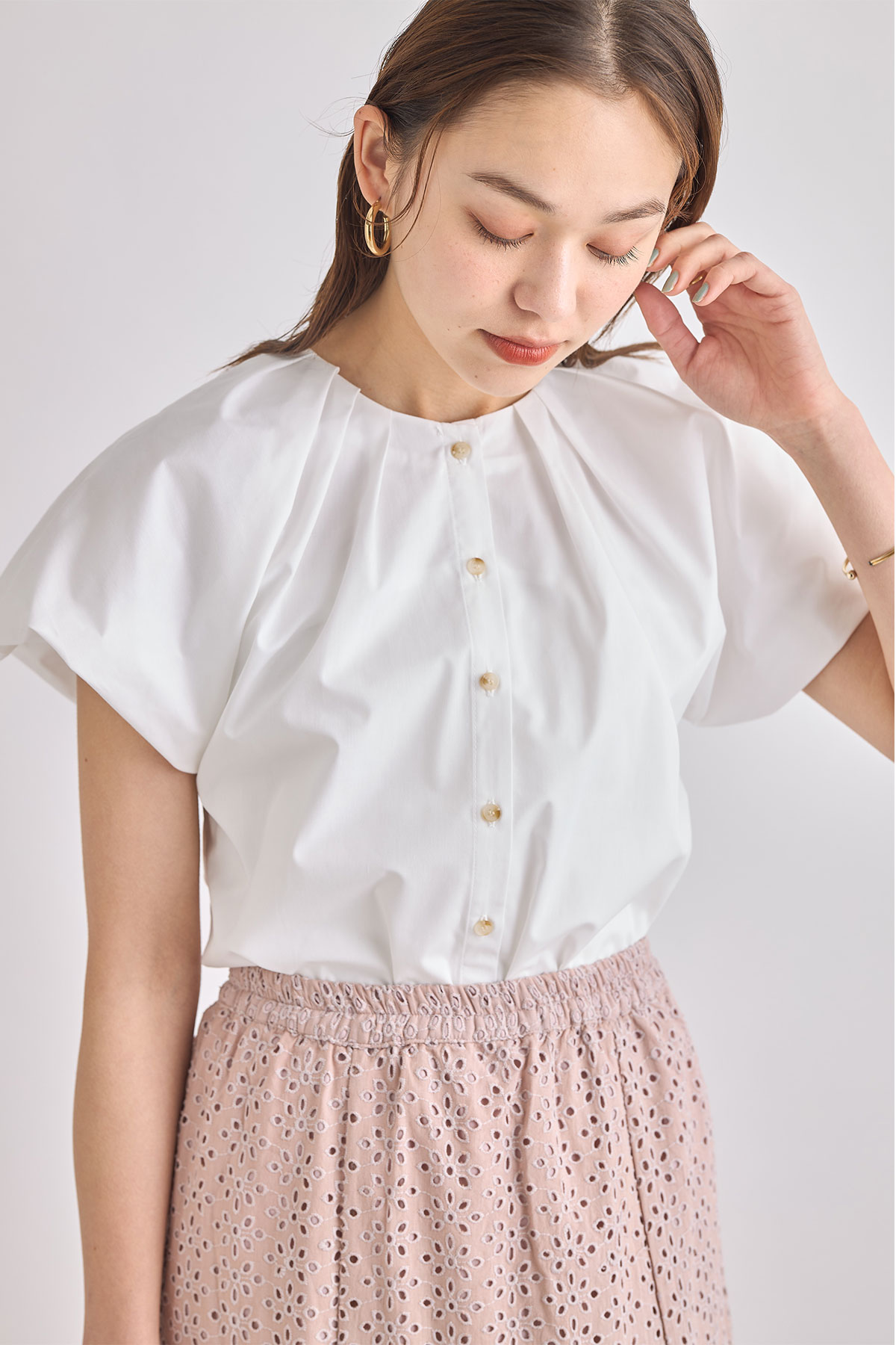 【WEB限定】タックバルーン袖ブラウス