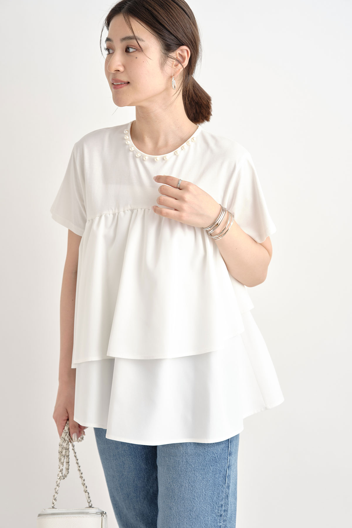 【WEB限定】パール付き裾フリルカットプルオーバー