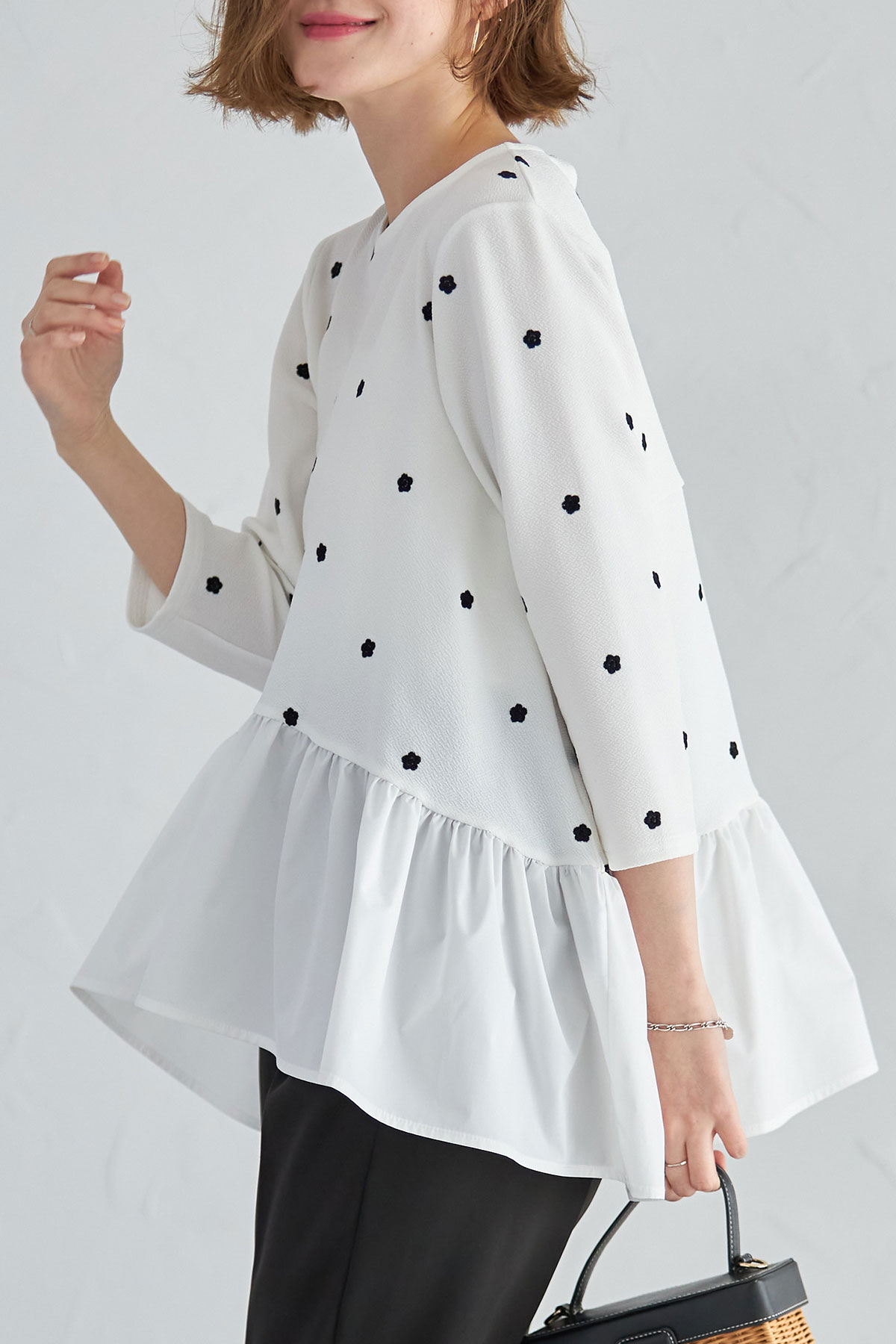 9月30日オフィシャルサイト限定少量再販！花柄ふくれジャガードペプラムチュニック