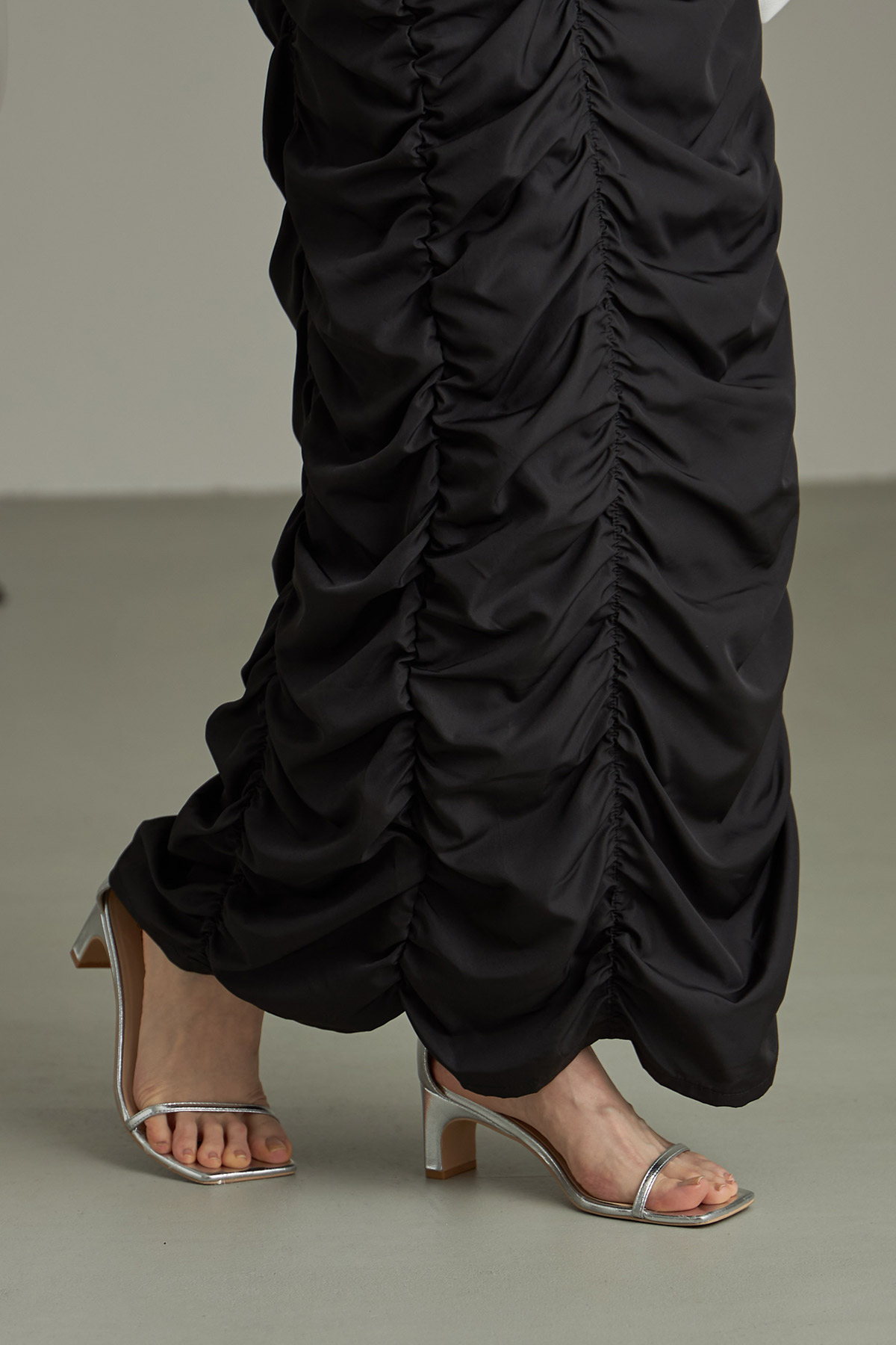 【WEB限定】ギャザーストレートスカート＊SALE品につき返品/交換/注文確定後の変更キャンセル不可＊