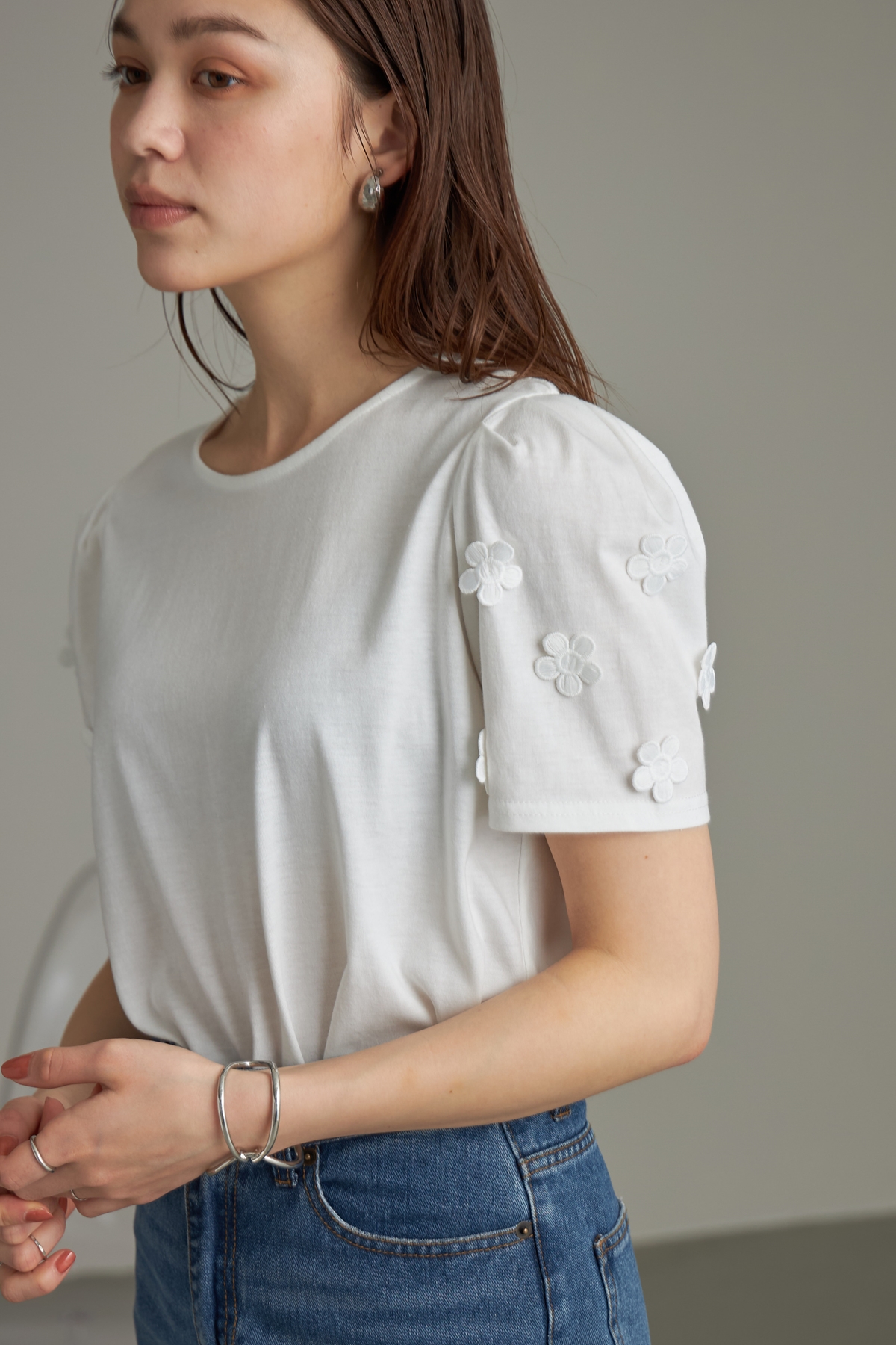 【WEB限定】花モチーフカットプルオーバー