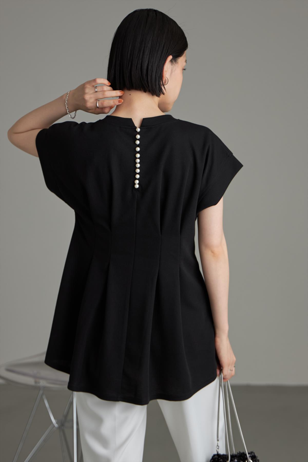 【WEB限定】バックパール付きカットプルオーバー