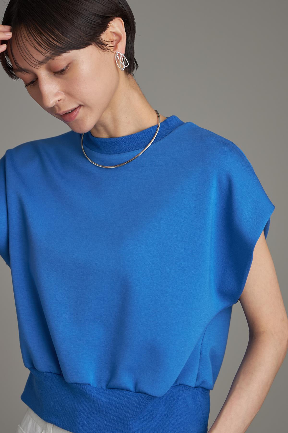 ショート丈ポンチTシャツ※一部店舗のみ入荷