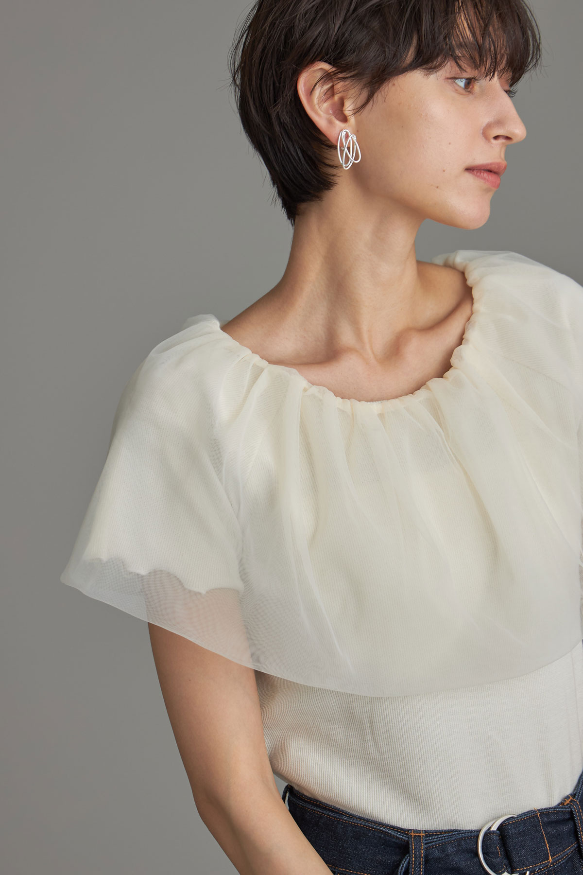 【WEB限定】チュールラッフルオフショルプルオーバー