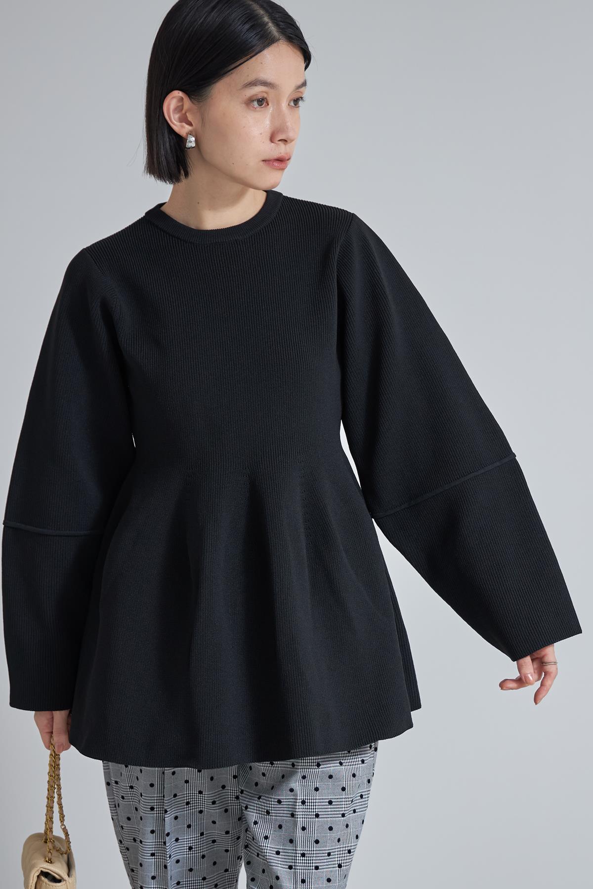 ランタンスリーブペプラムニットチュニック※一部店舗のみ入荷
