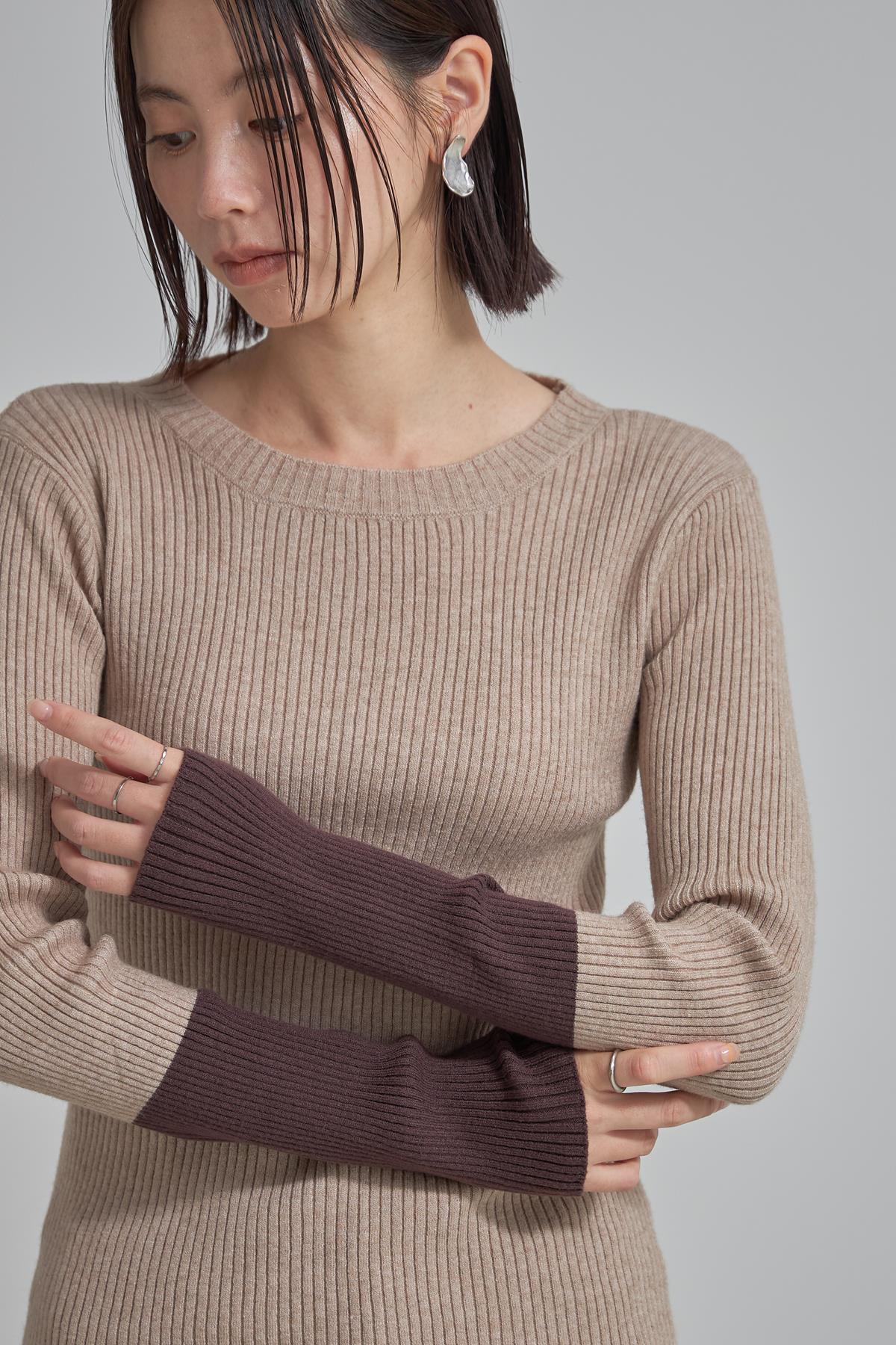 袖配色リブニットプルオーバー※一部店舗のみ入荷