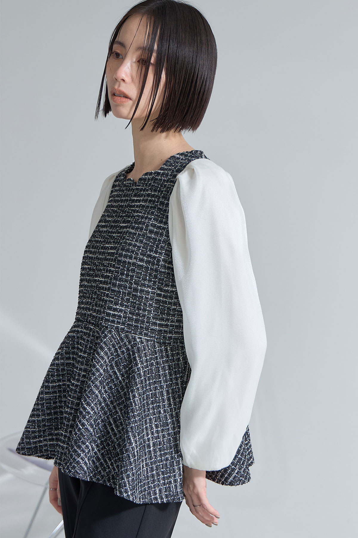 袖切替ツイードペプラムプルオーバー※一部店舗のみ入荷