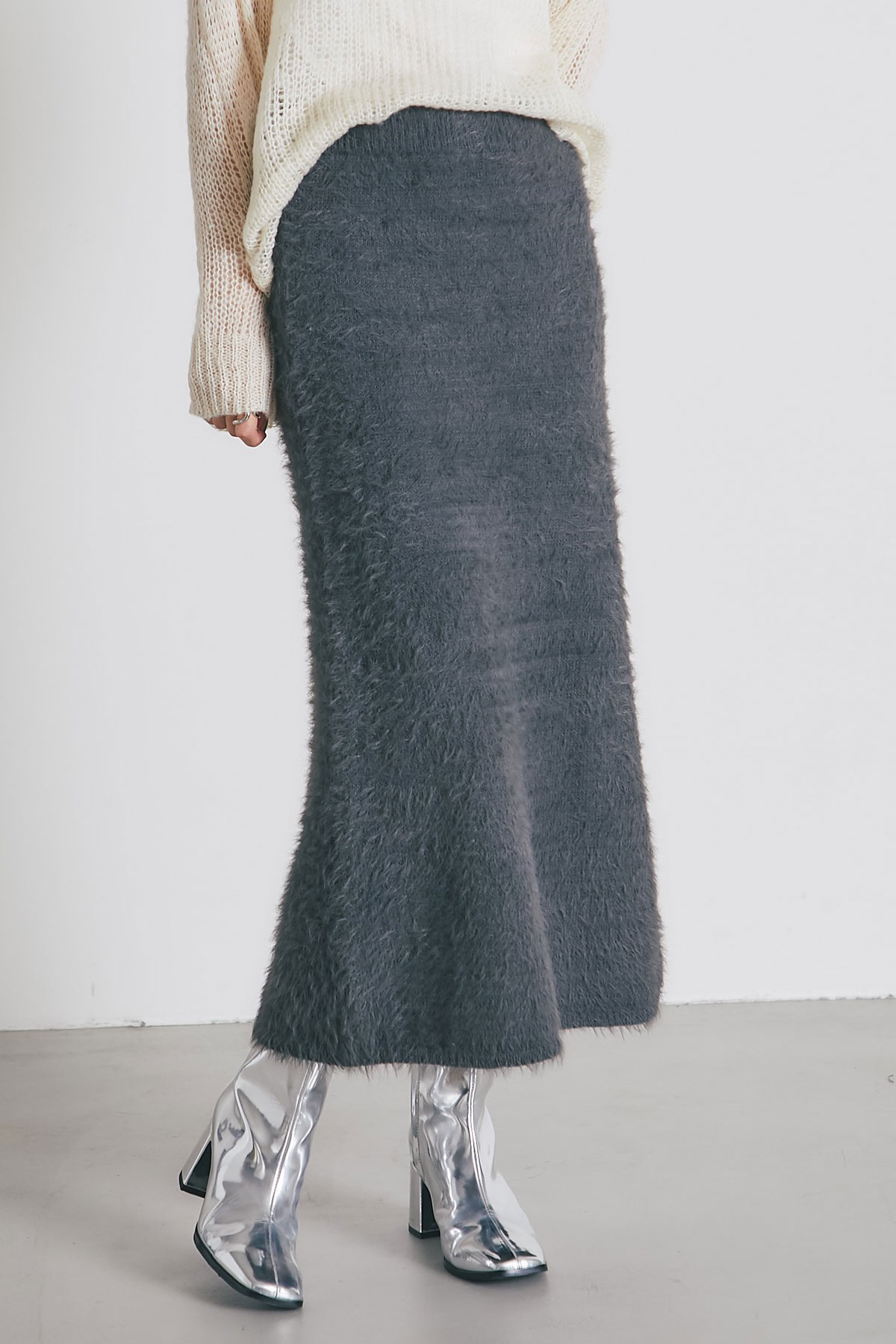 10月23日オフィシャルサイト限定少量再販！シャギーニットスカート