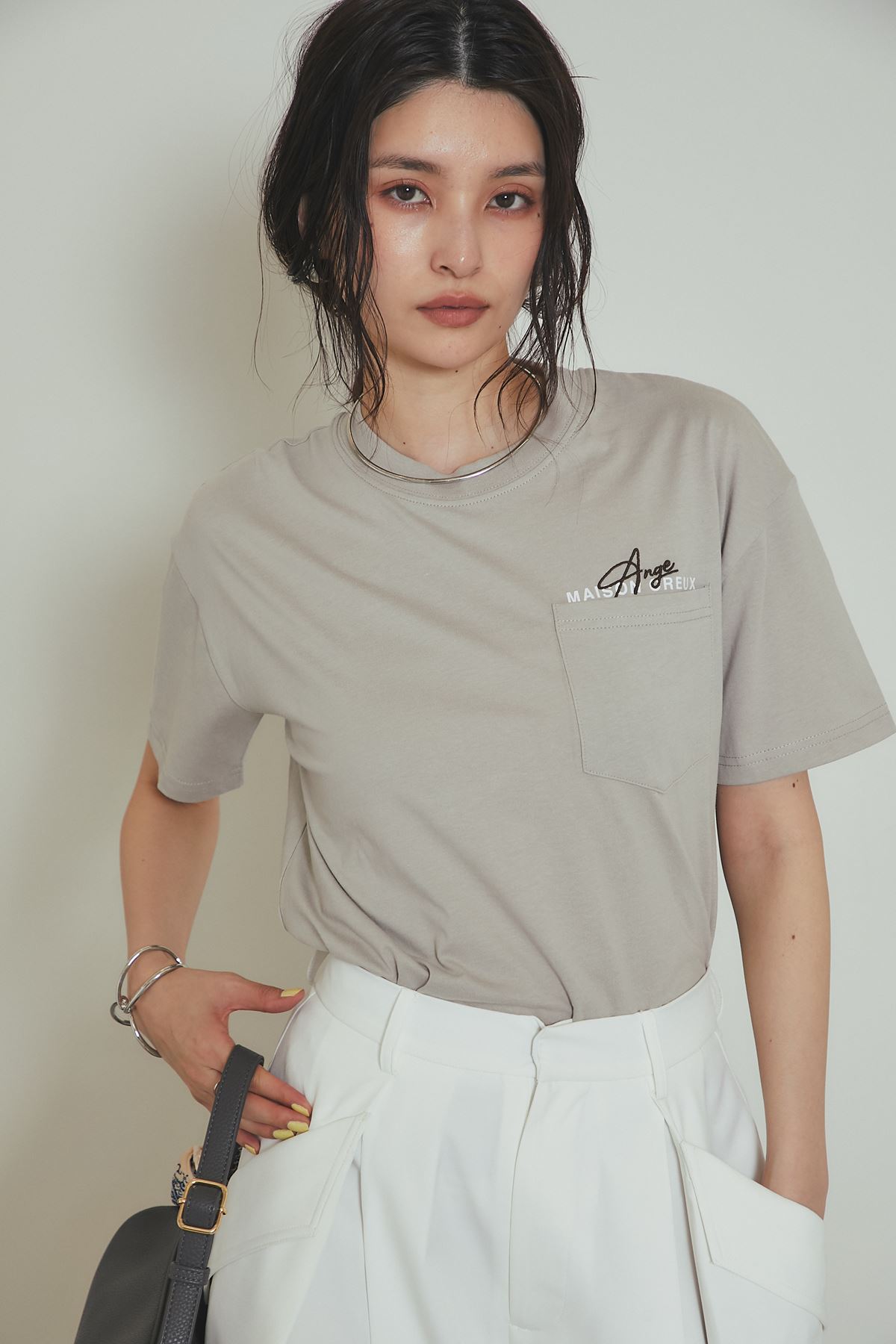 【2025 Summer SALE！】刺繍ロゴポケットTシャツ※一部店舗のみ入荷＊SALE品につき返品/交換/注文確定後の変更キャンセル不可＊