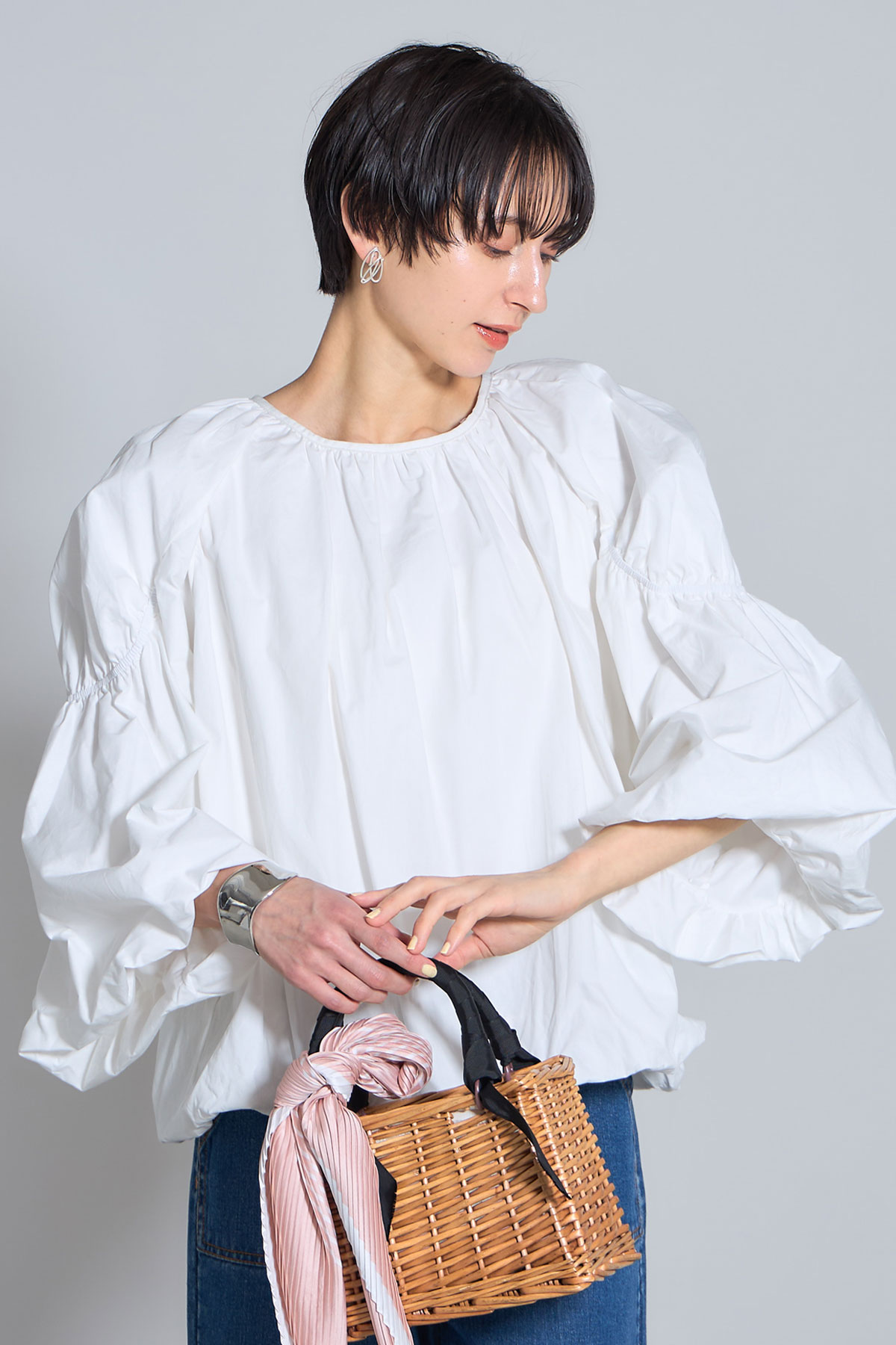 ギャザースリーブブラウス※一部店舗のみ入荷