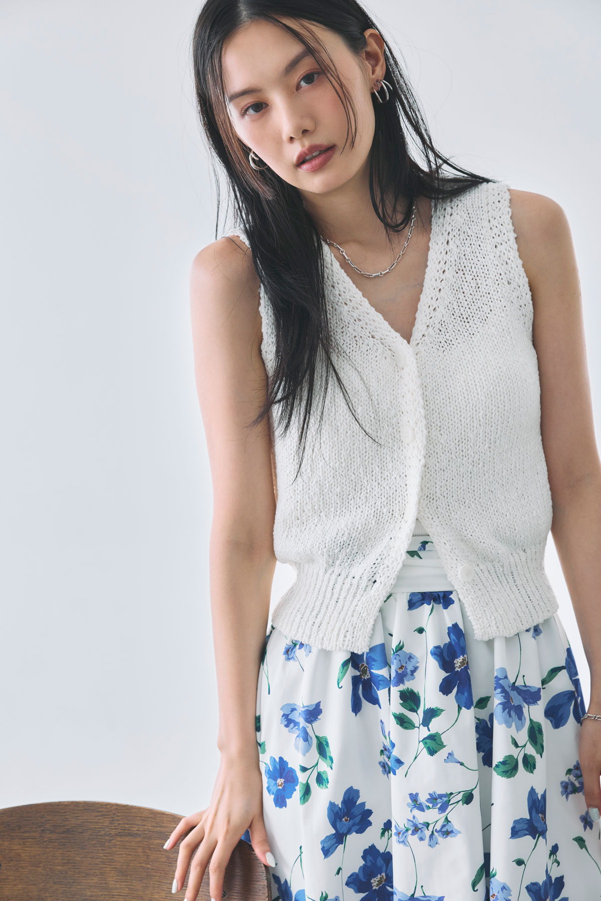 【8/27 0:00 SALE再値下げ！】【泉はるさん着用】Vネック前開きニットベスト＊SALE品につき返品/交換/注文確定後の変更キャンセル不可＊