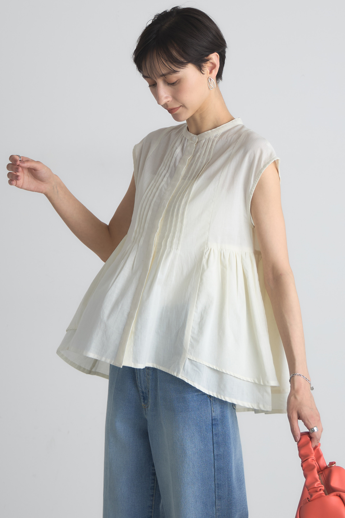 フレンチスリーブピンタックブラウス※一部店舗のみ入荷