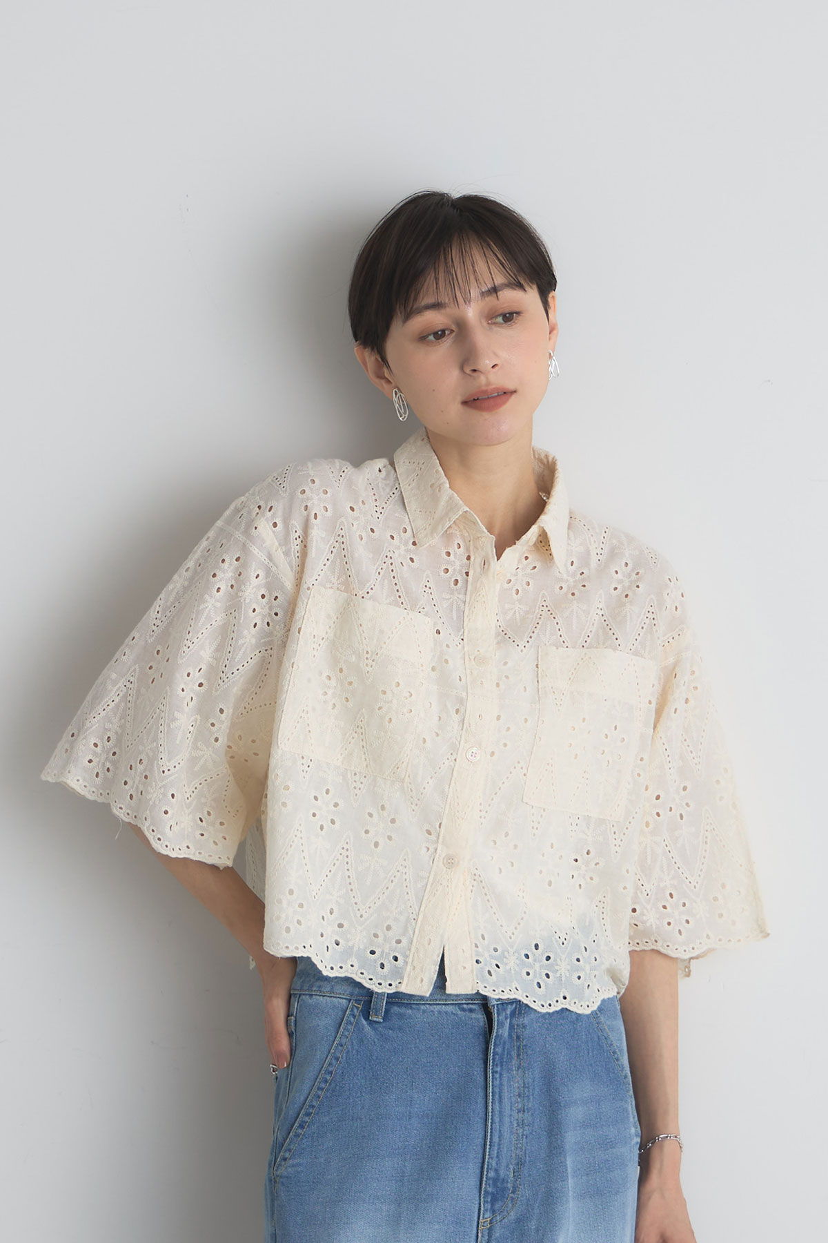 スカラップレースブラウス※一部店舗のみ入荷