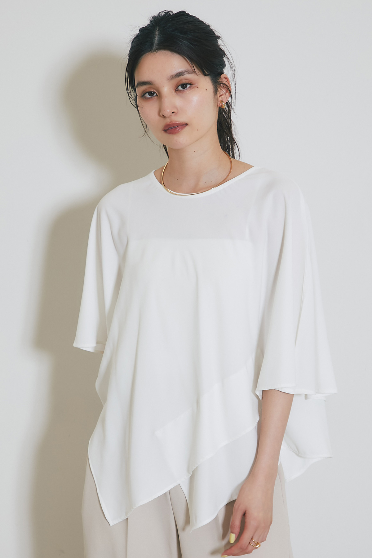 【WEB限定】アシメヘムブラウス