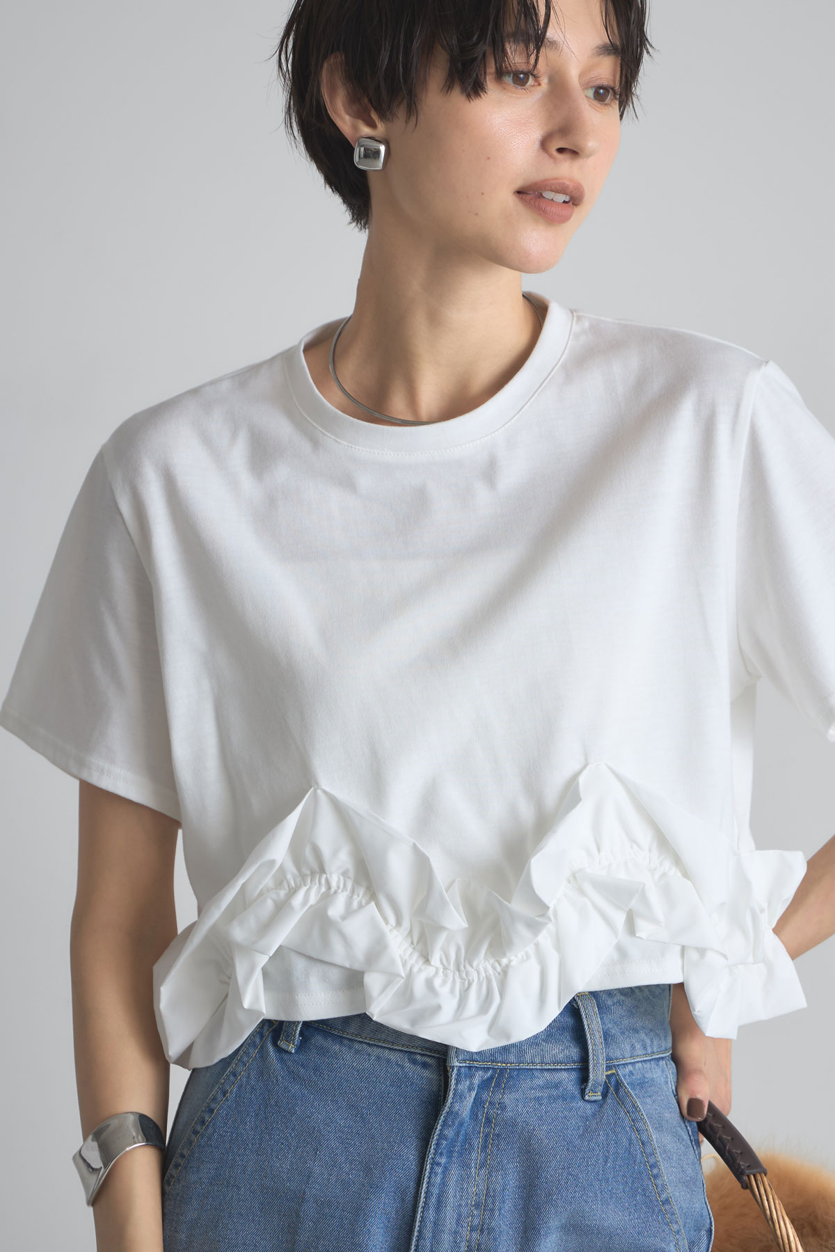 ３Dフリルカットプルオーバー※一部店舗のみ入荷