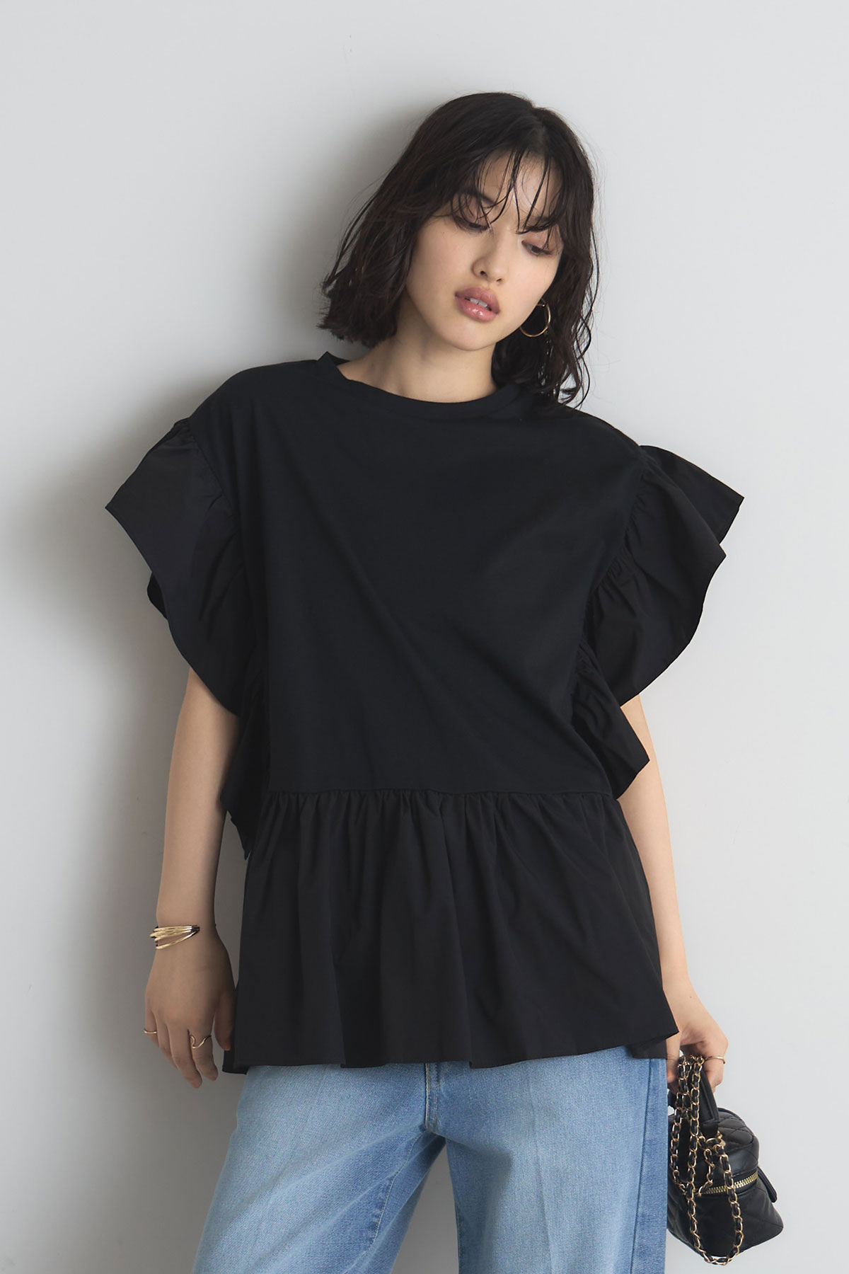 袖フリルペプラムカットプルオーバー※一部店舗のみ入荷