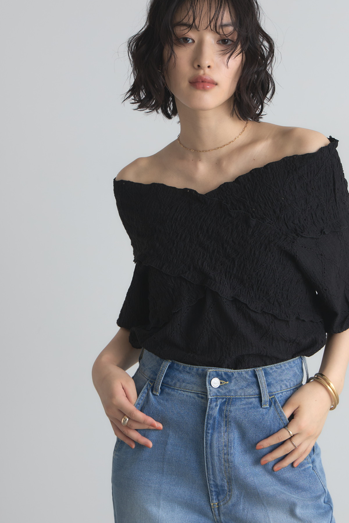 アイレットレースオフショルプルオーバー※一部店舗のみ入荷